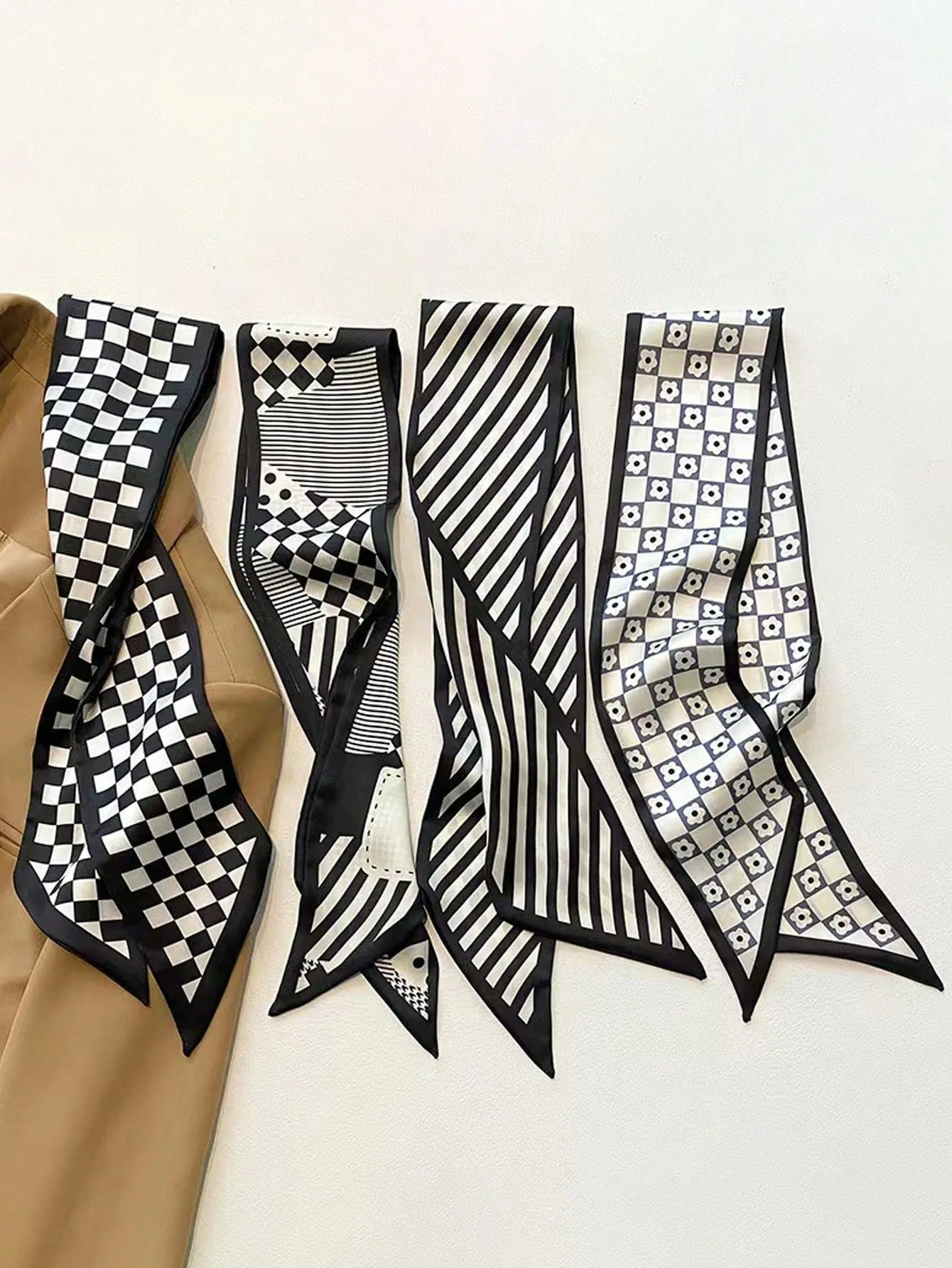 2pcs Retro French Letter Black And White High-End Sense Headband