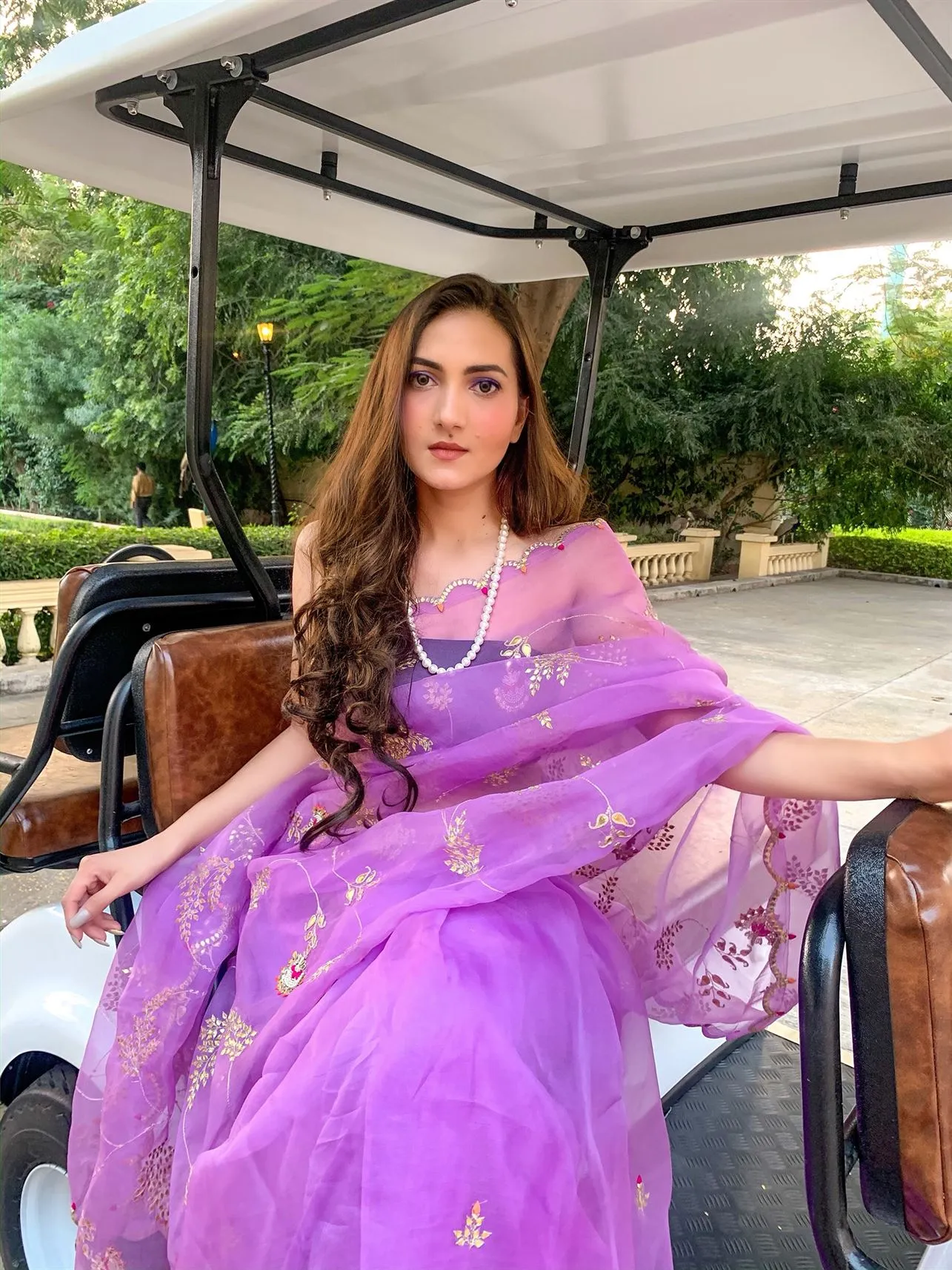 Aarti Sethia Studio    I   Purple Hand Embroidered Gota Patti Jaal Saree Set