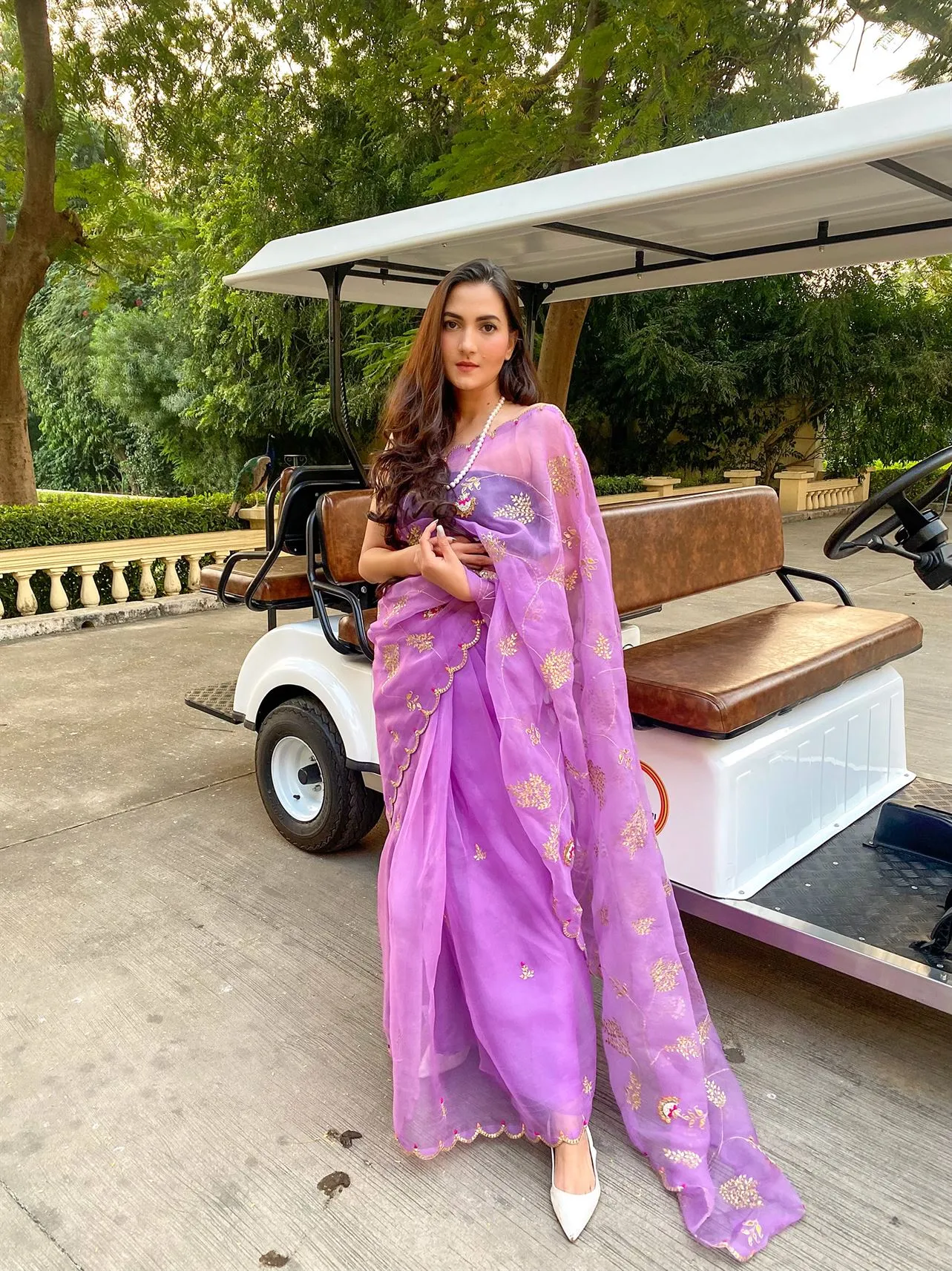 Aarti Sethia Studio    I   Purple Hand Embroidered Gota Patti Jaal Saree Set
