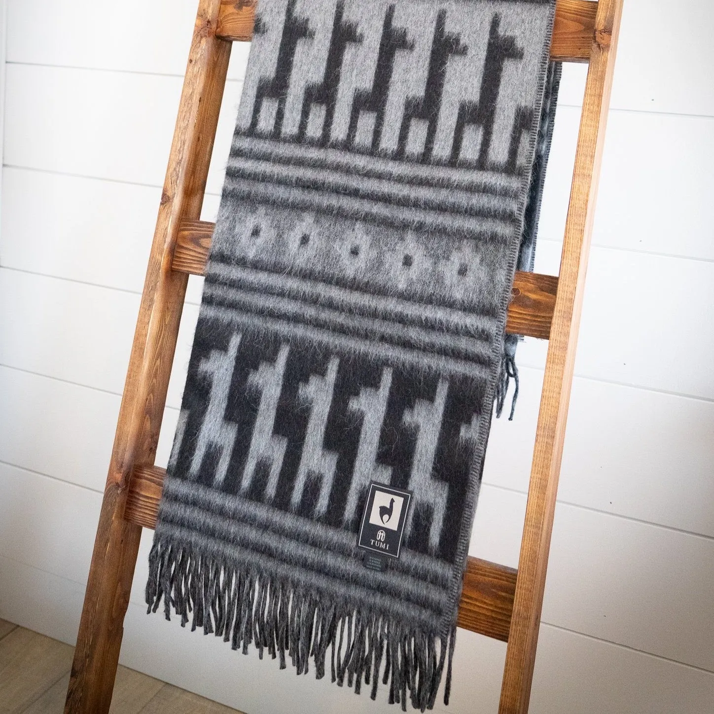 Alpaca Wool Throw Blanket - Alpaca Design (Black)