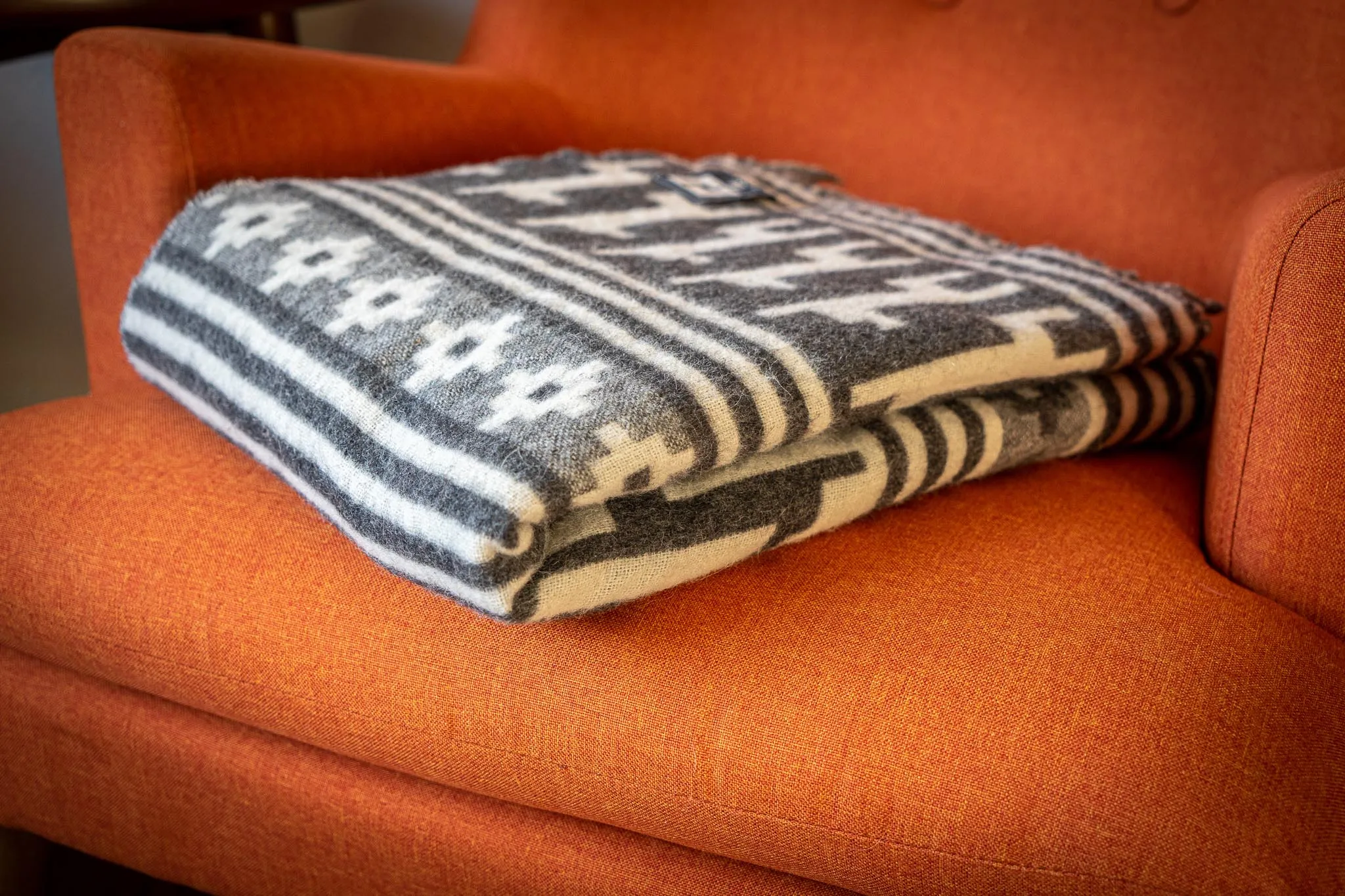 Alpaca Wool Throw Blanket - Alpaca Design (Grey)