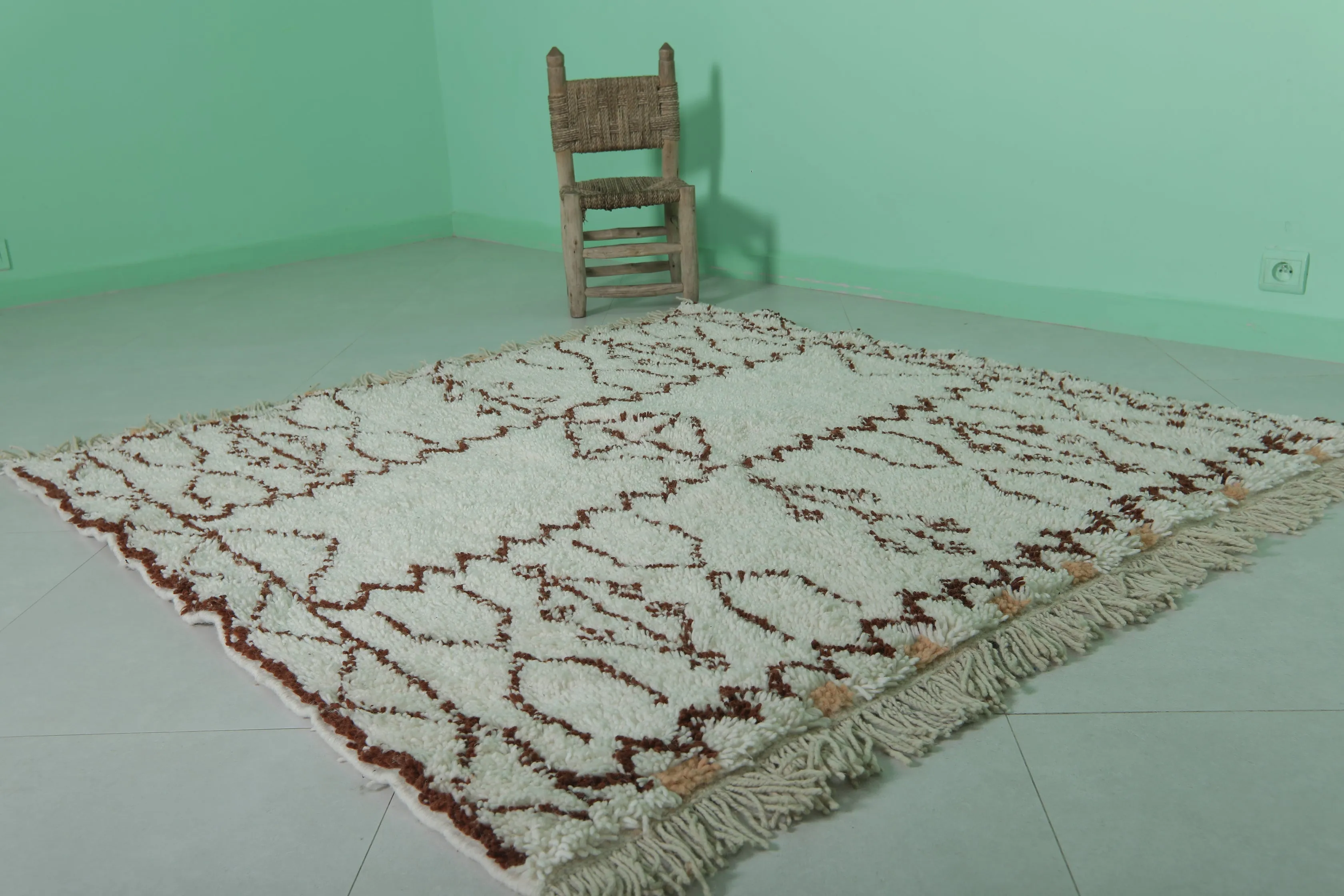 Azilal Moroccan Wool Rug - 5.1 x 5.1 Feet | Traditional Berber Design