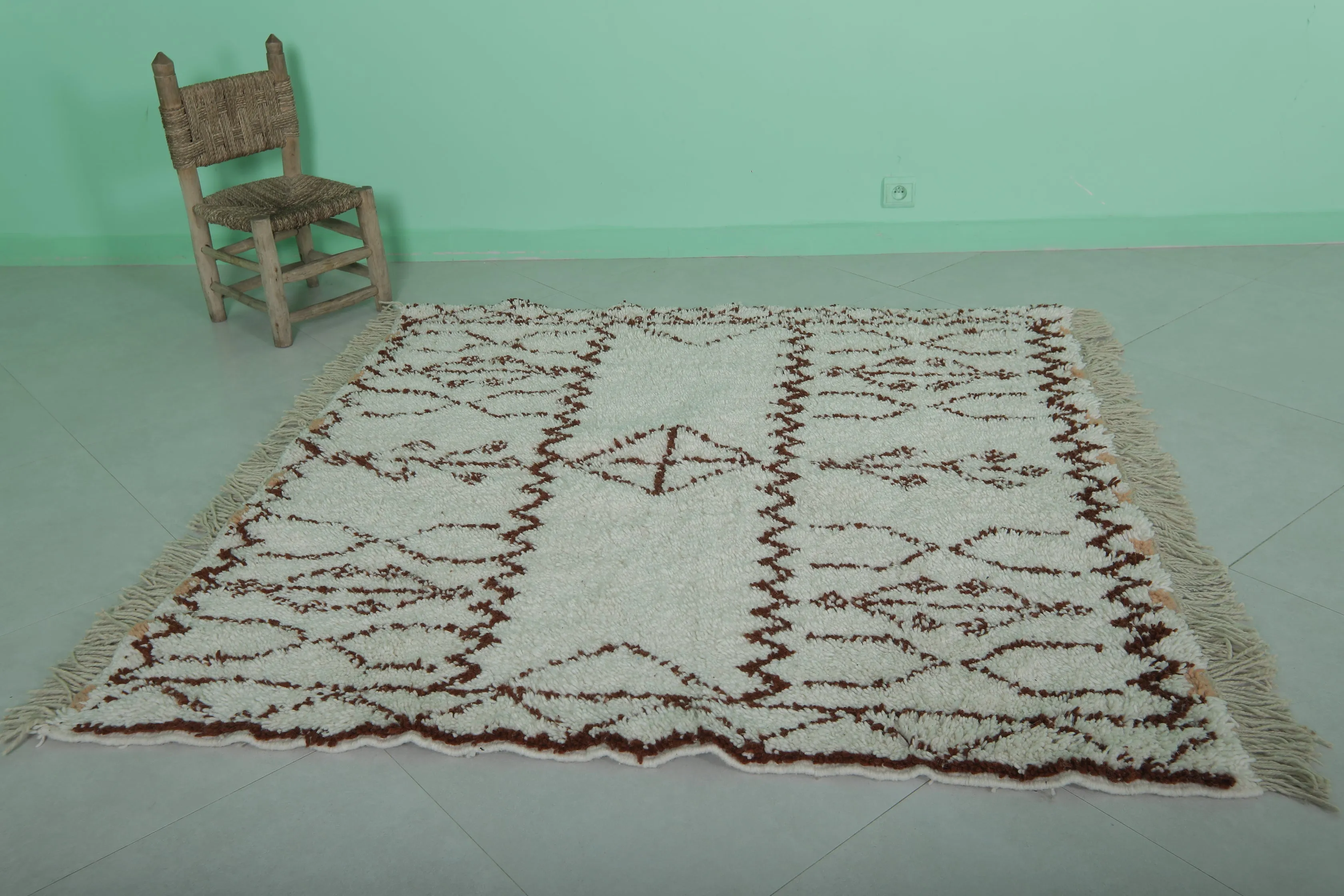 Azilal Moroccan Wool Rug - 5.1 x 5.1 Feet | Traditional Berber Design