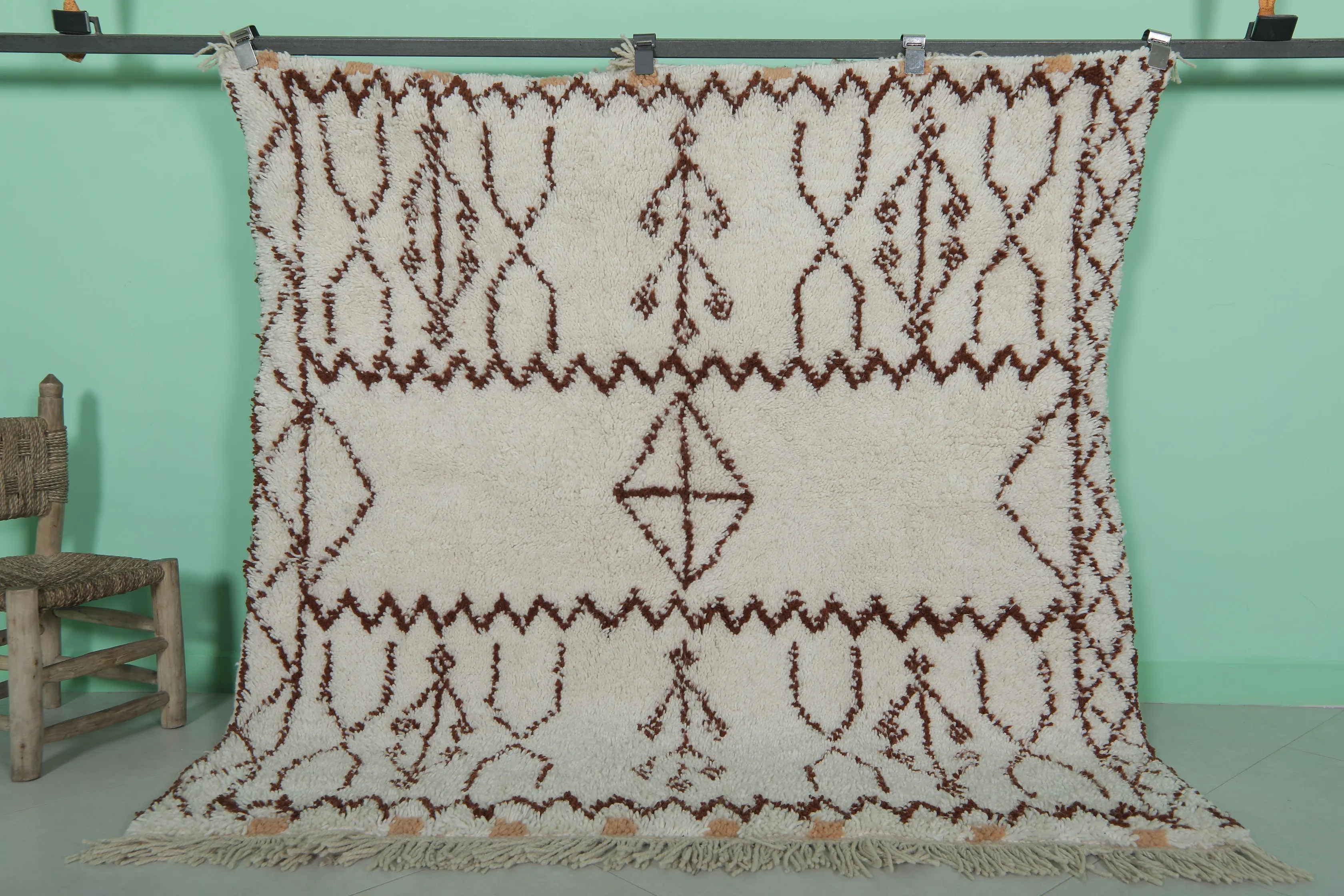 Azilal Moroccan Wool Rug - 5.1 x 5.1 Feet | Traditional Berber Design