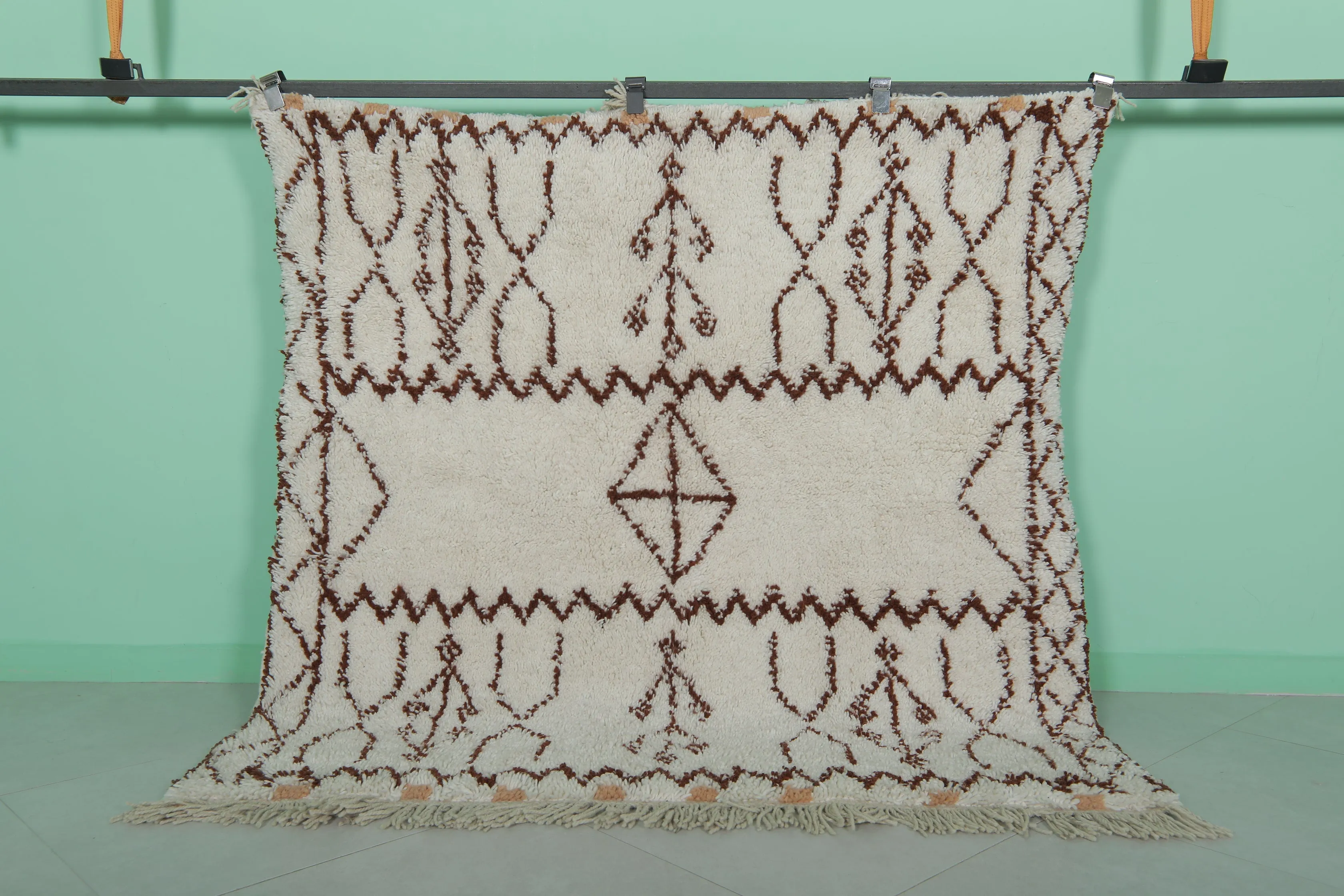 Azilal Moroccan Wool Rug - 5.1 x 5.1 Feet | Traditional Berber Design
