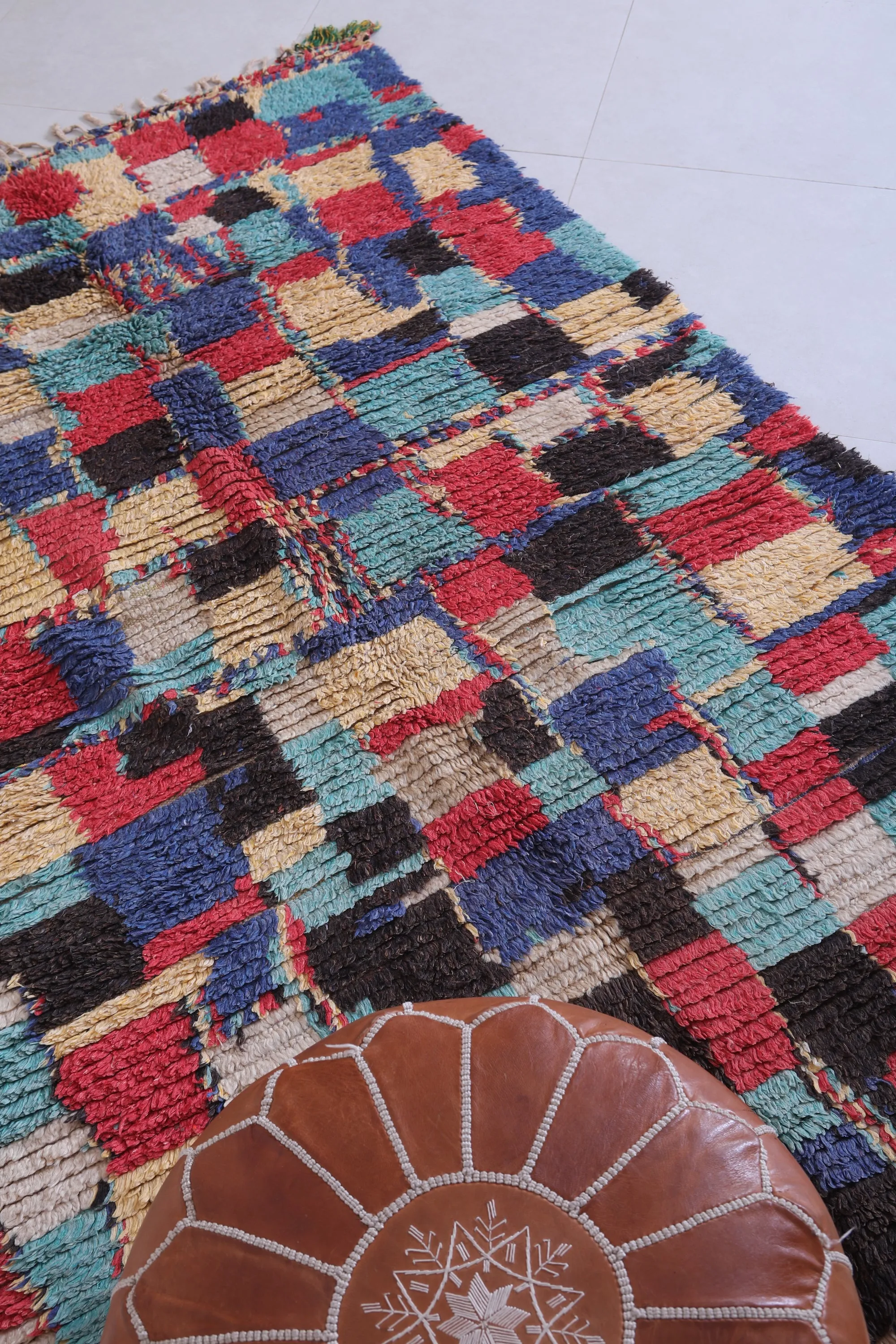 Bohemian Checkered Rug - 4.5 x 8.2 Feet