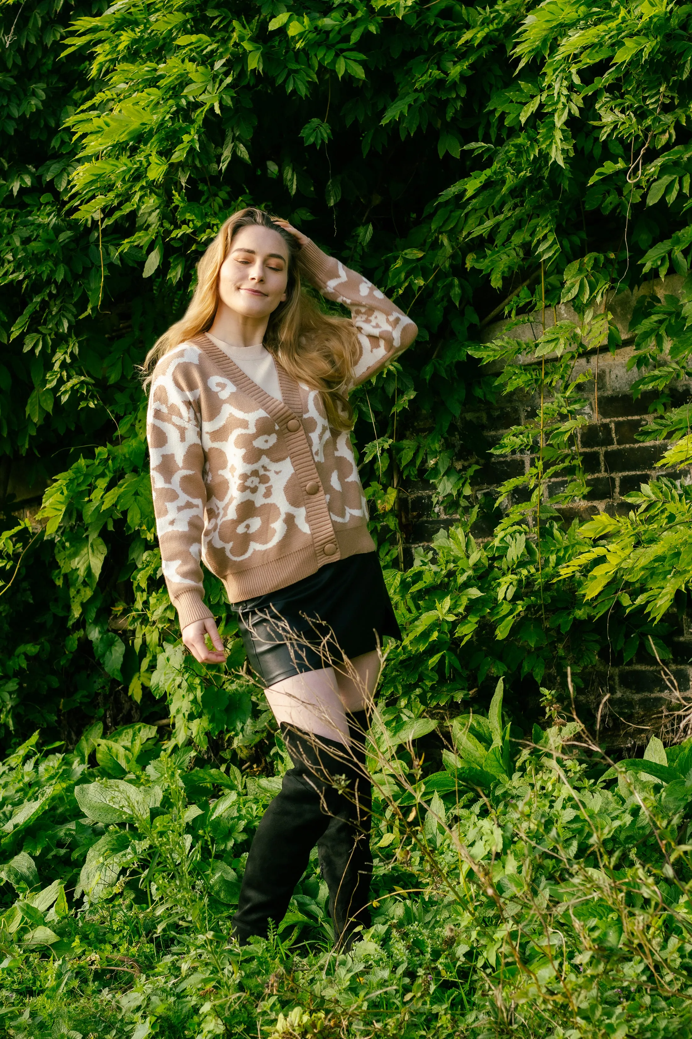 Bold Floral Outline Print Cardigan