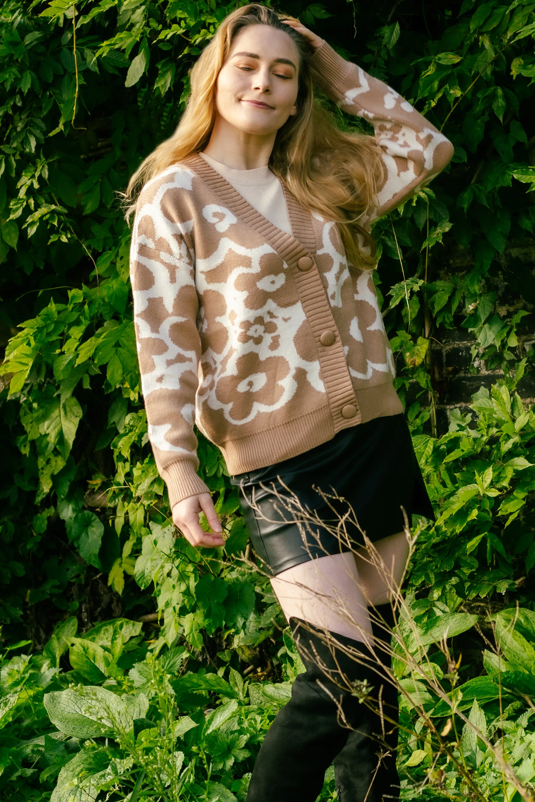 Bold Floral Outline Print Cardigan