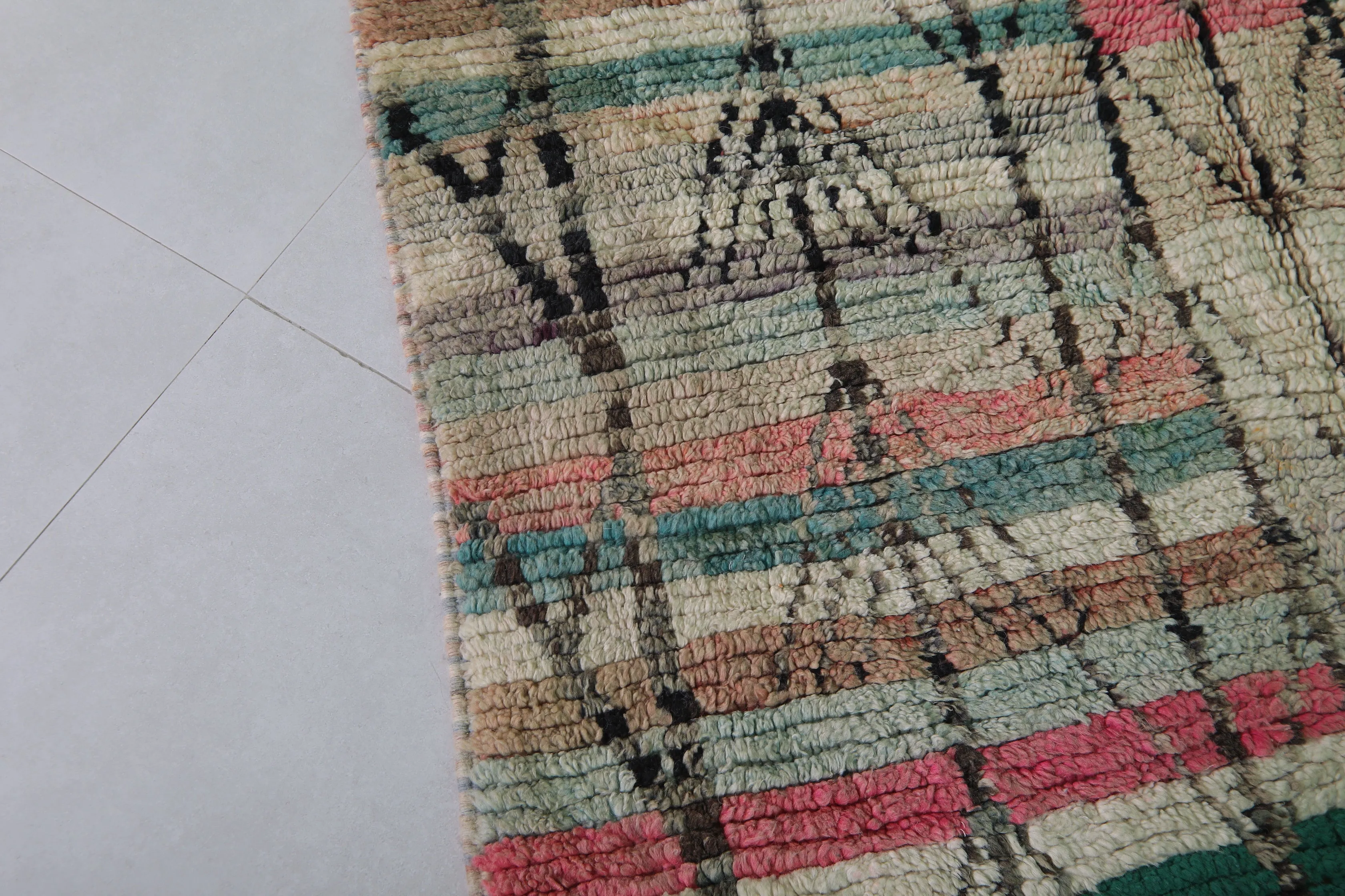 Colorful moroccan contemporary rug 4.9 FT X 8.4 FT