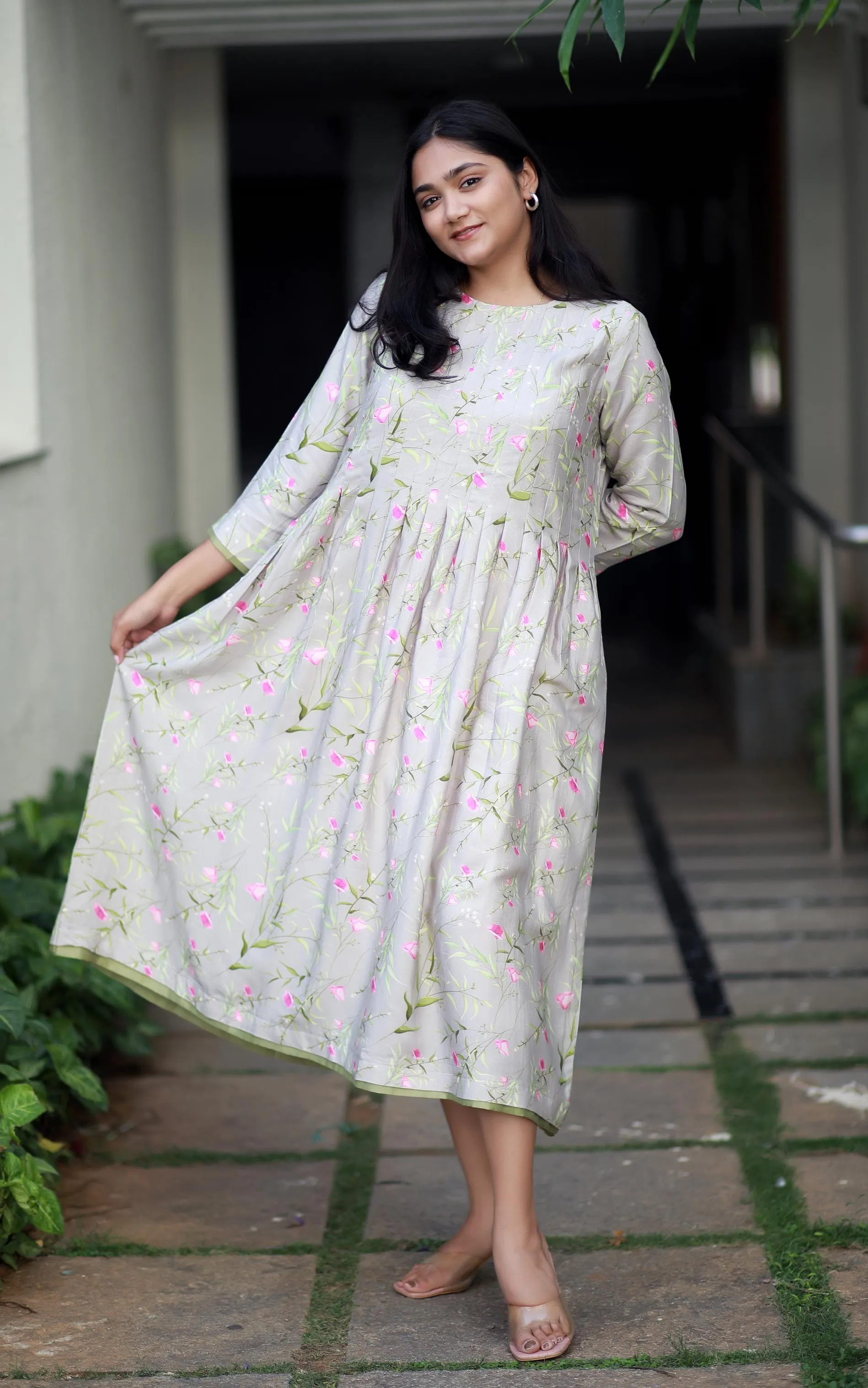 Dainty Dusk Light Grey Staple Silk Kurta With Floral Design Kurta/ Dress