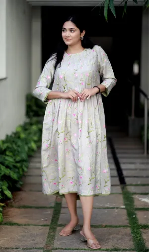 Dainty Dusk Light Grey Staple Silk Kurta With Floral Design Kurta/ Dress