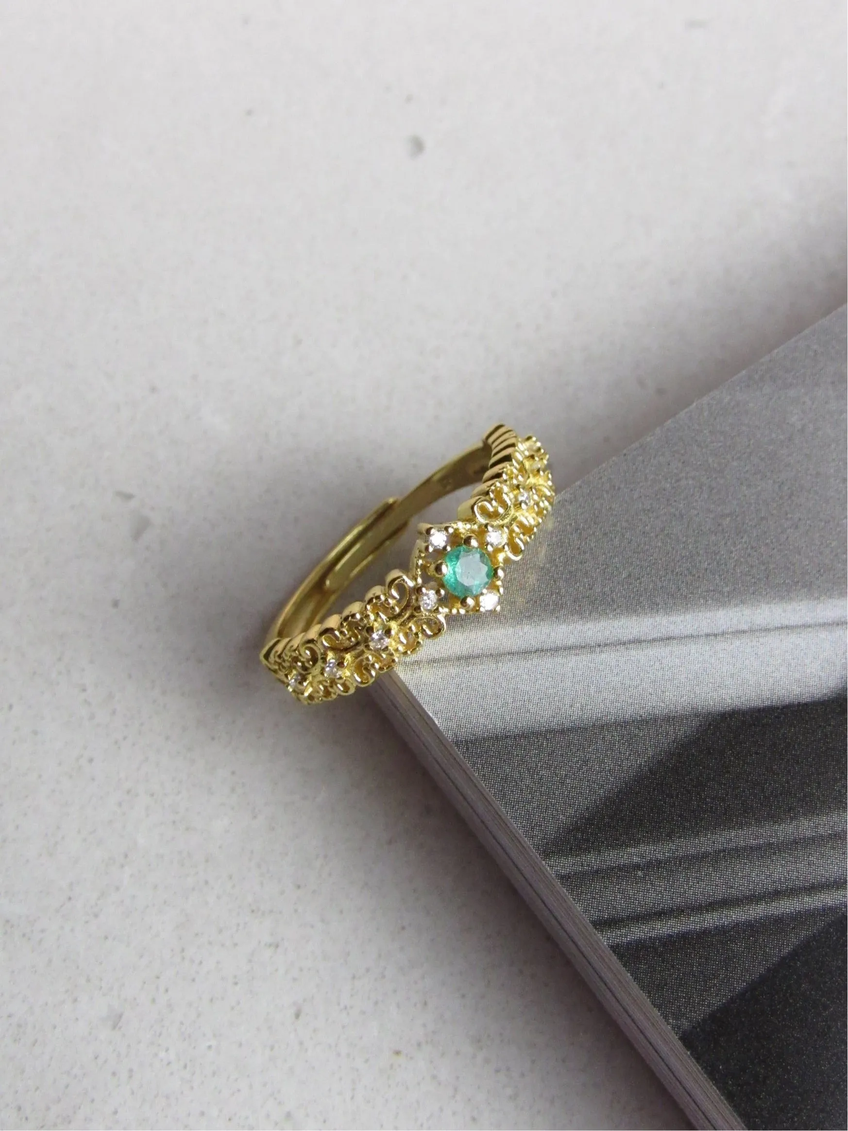 Dainty Emerald 14k Gold Lace Ring