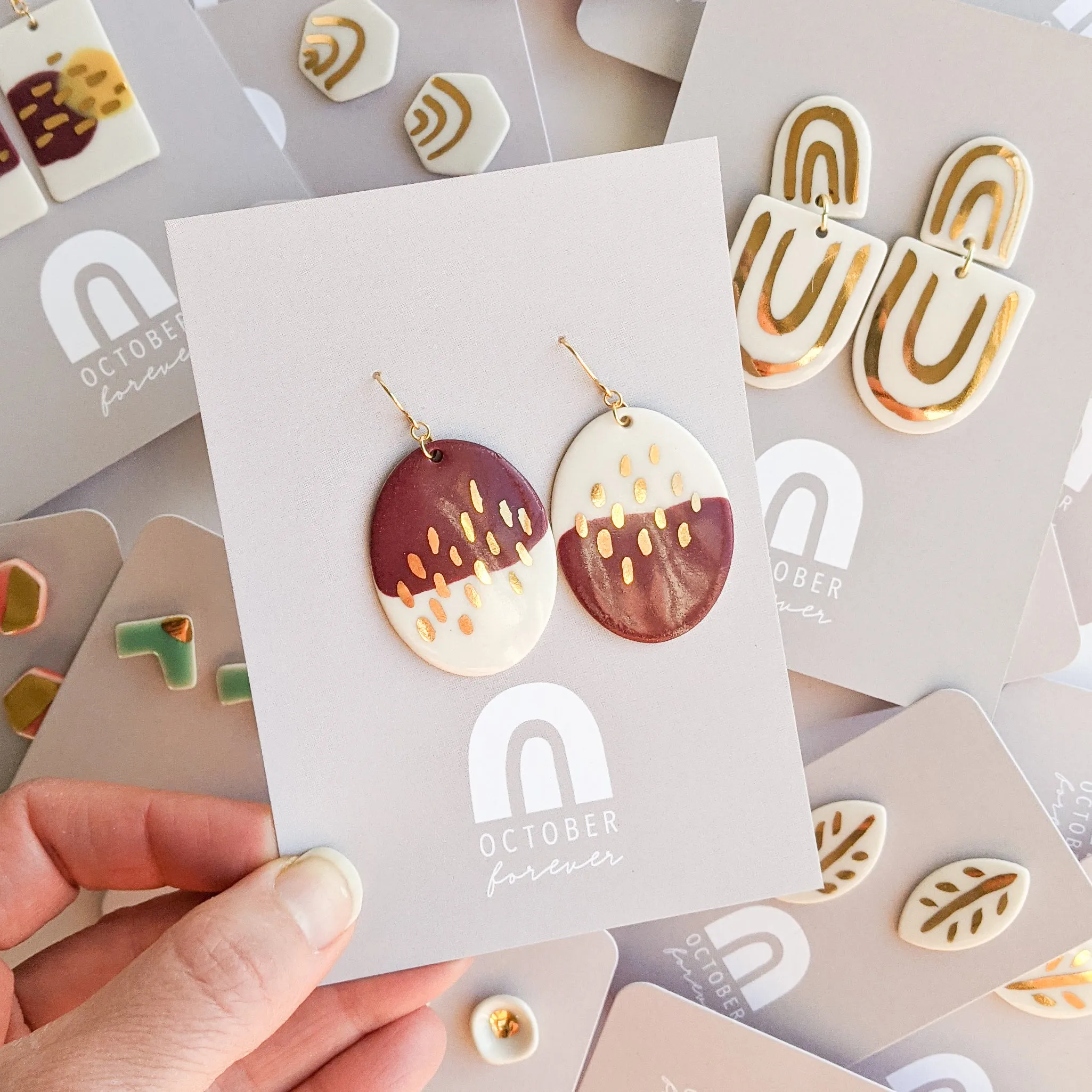 Field Dangles (Oval)