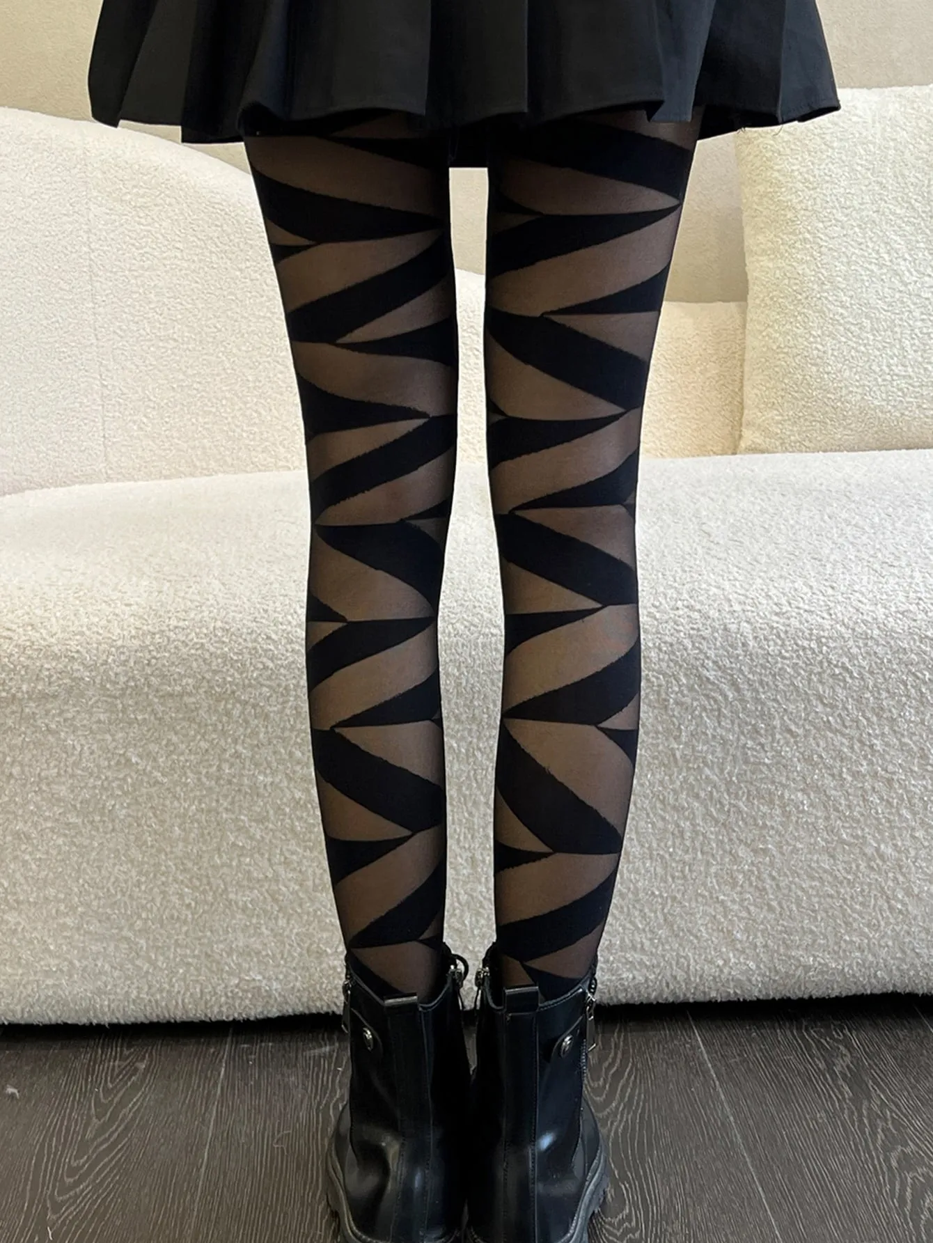 Geometric Pattern Tights - Black