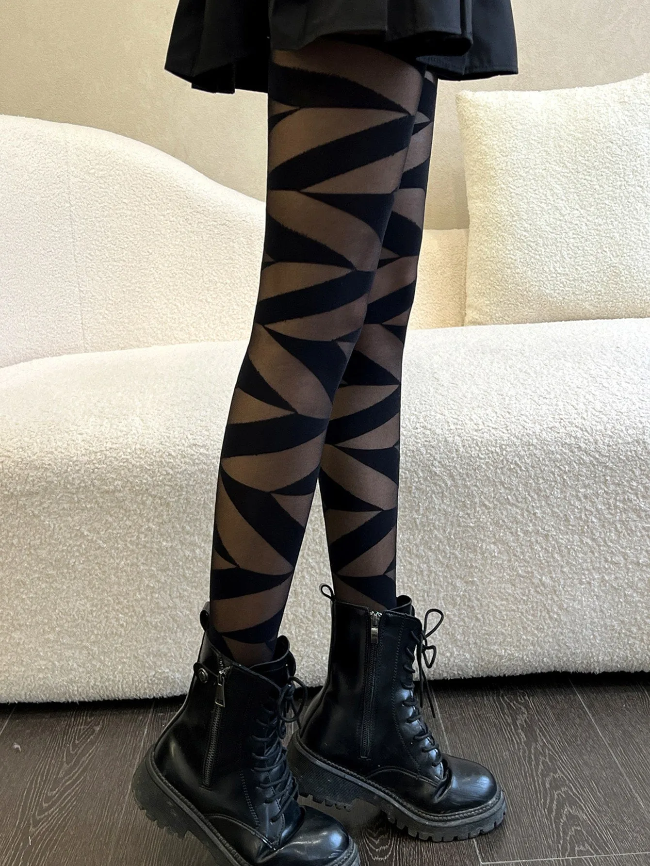 Geometric Pattern Tights - Black