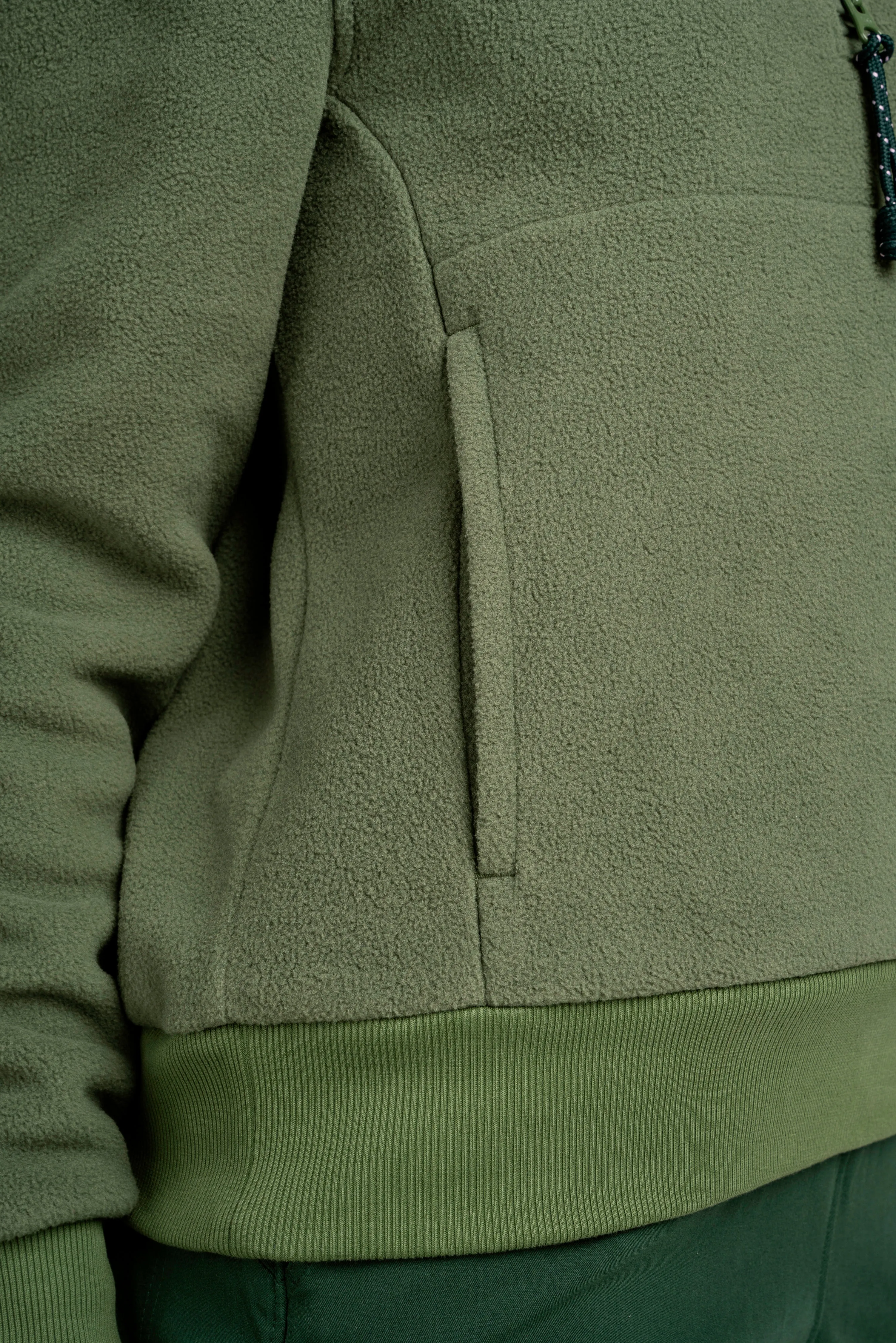 go explore essential fleece