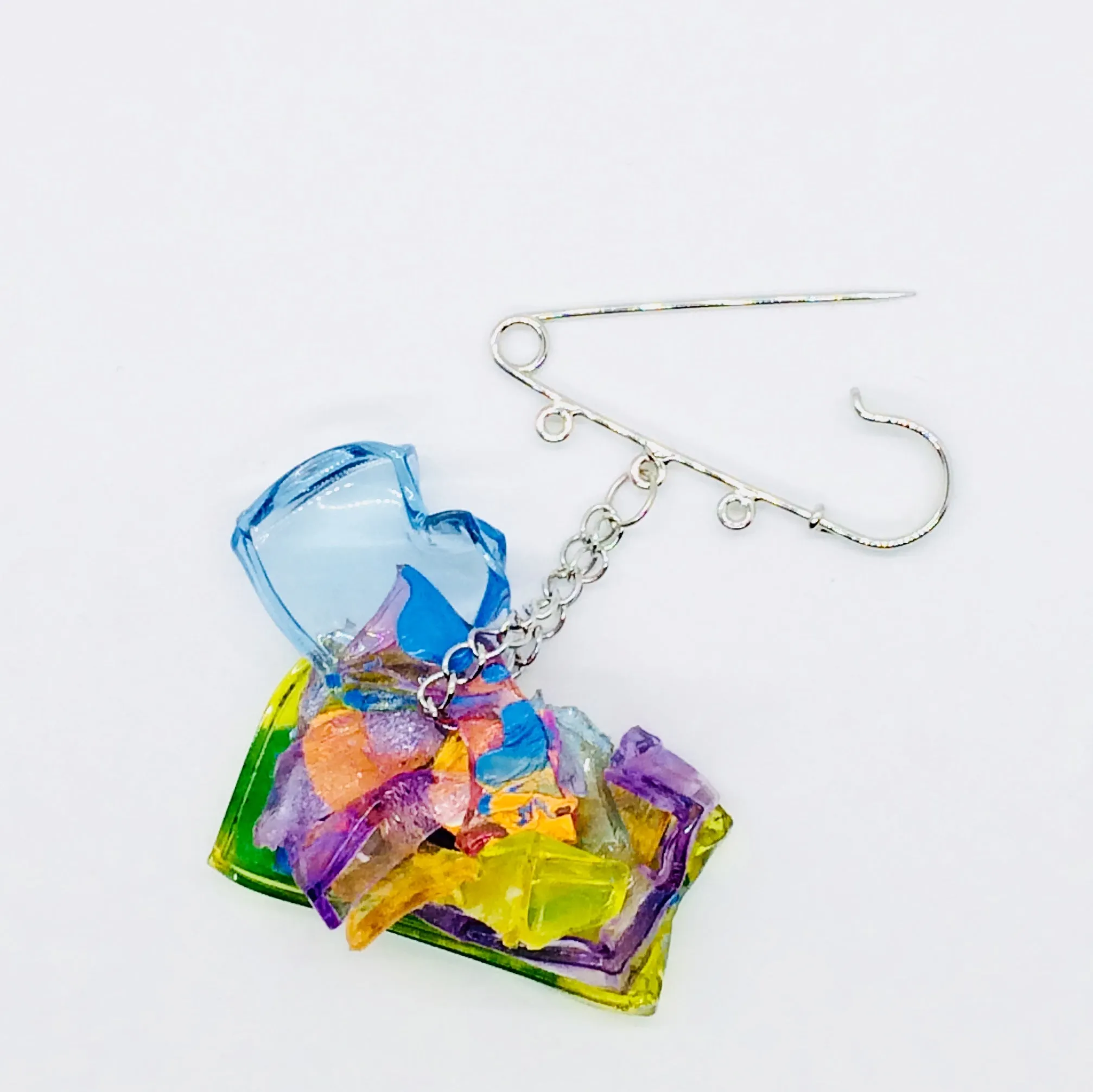 Green Node Art Pin.01
