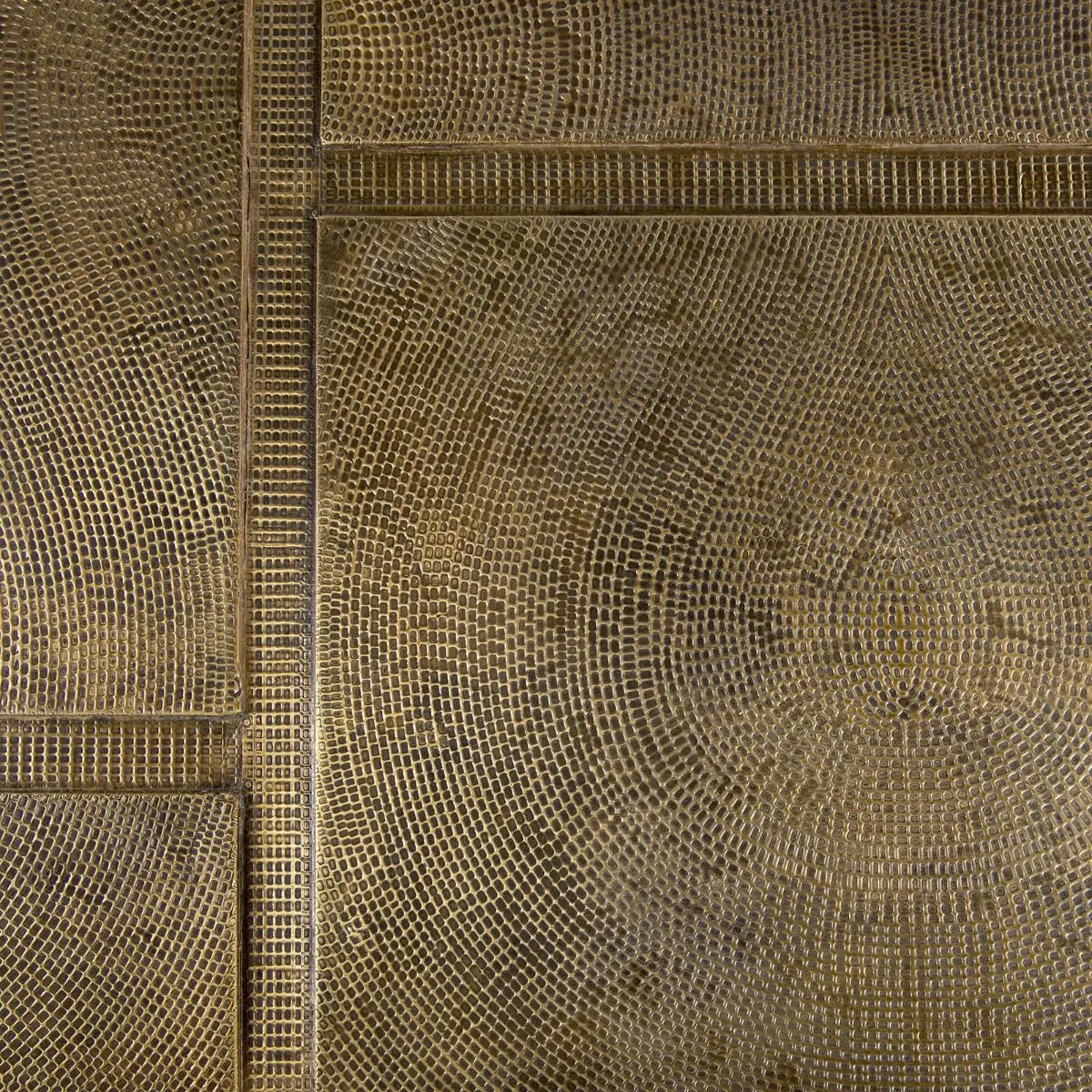 Hollis Coffee Table / Antique Brass