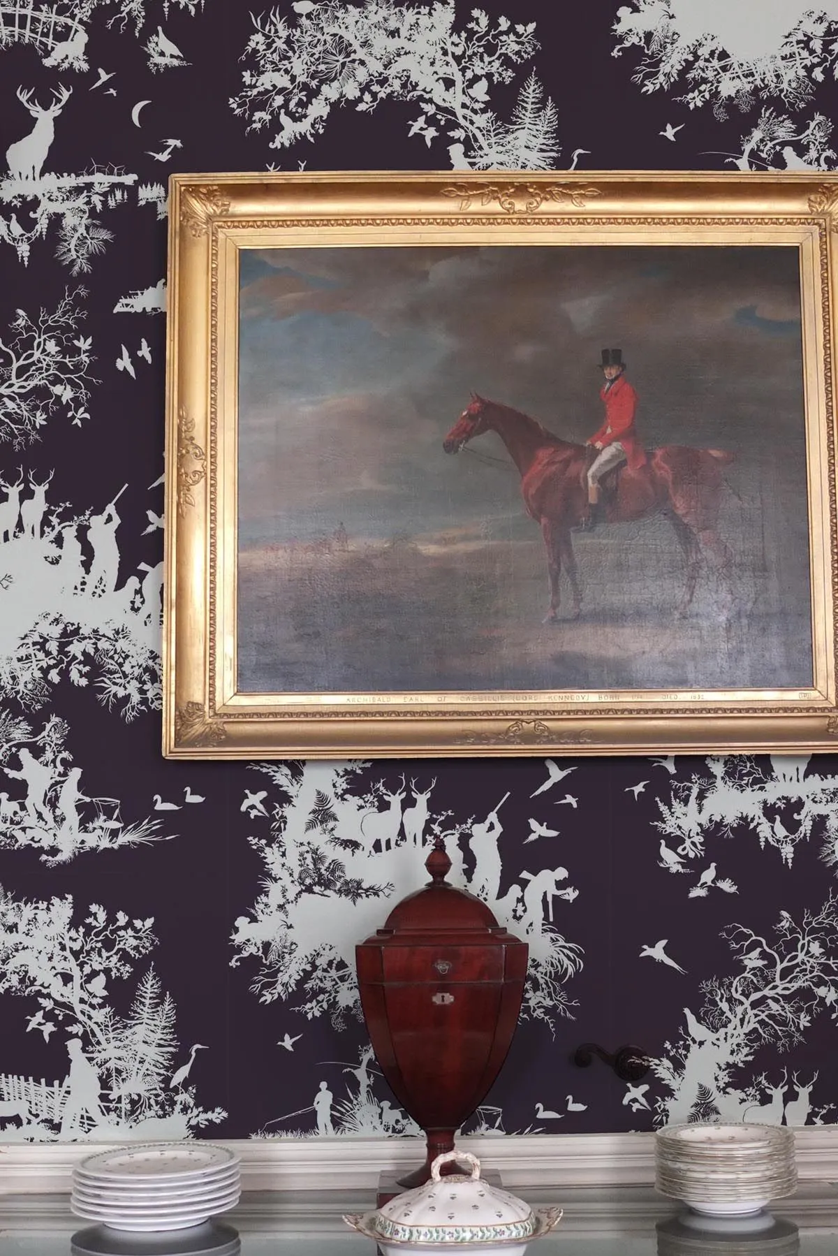 hunting toile wallpaper