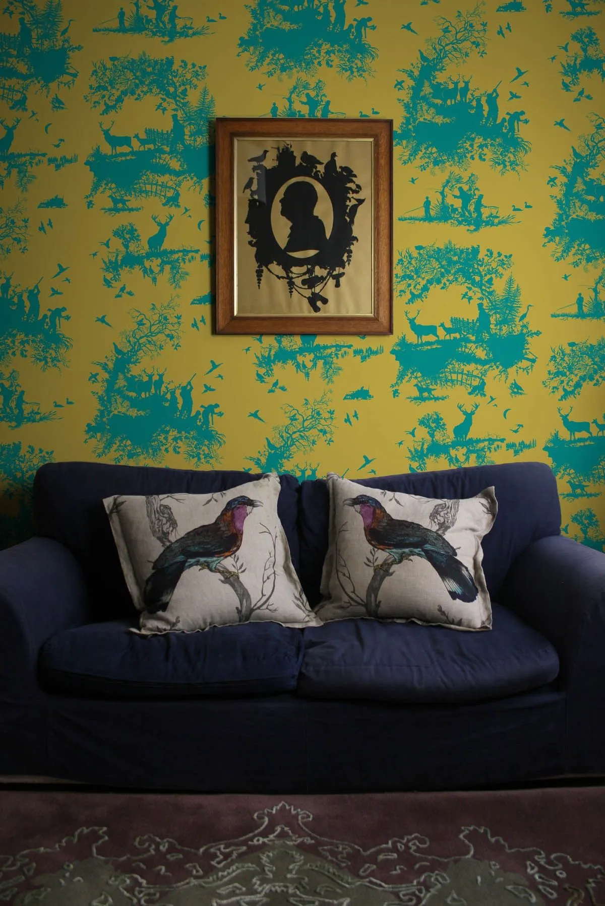 hunting toile wallpaper