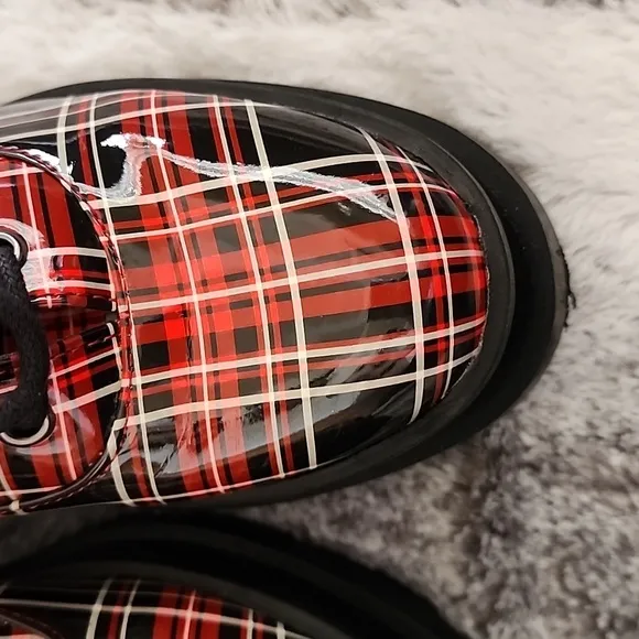 Jessica Simpson Sayze Lug Se Oxford  Retro Red and Black Plaid Platform