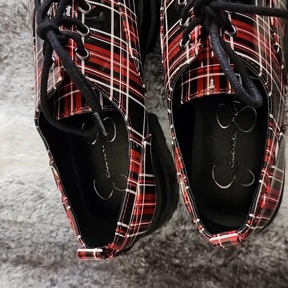 Jessica Simpson Sayze Lug Se Oxford  Retro Red and Black Plaid Platform