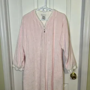 Kay Anna terry cotton, chenille robe. Size M. Full length. Long sleeves.