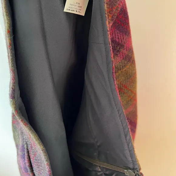 LL Bean Women’s Wool Blend Plaid Skirt‎ Size 20 Petite