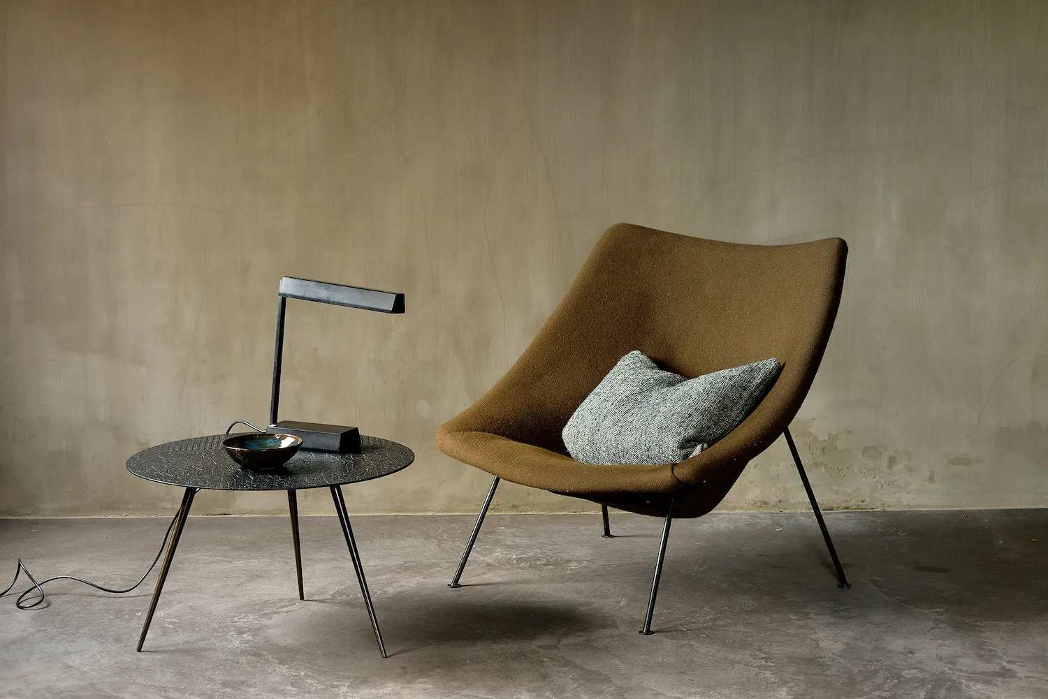 Luna Coffee Table - Lava/Linear - Black