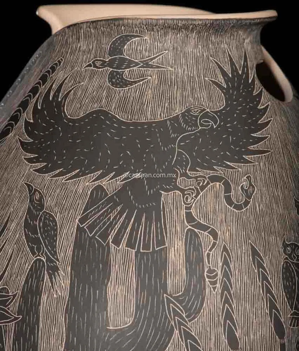 Mata Ortiz Pot With Etched Animals in Black Over Beige