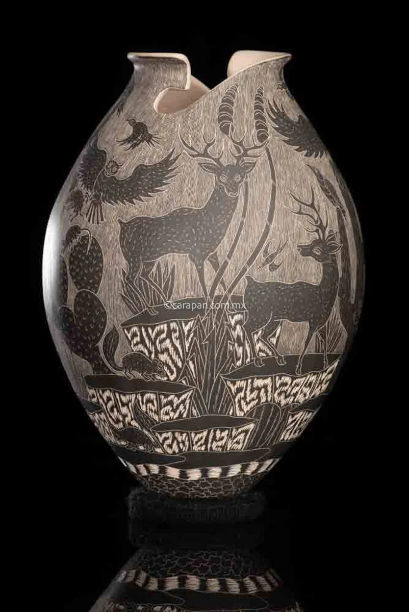 Mata Ortiz Pot With Etched Animals in Black Over Beige
