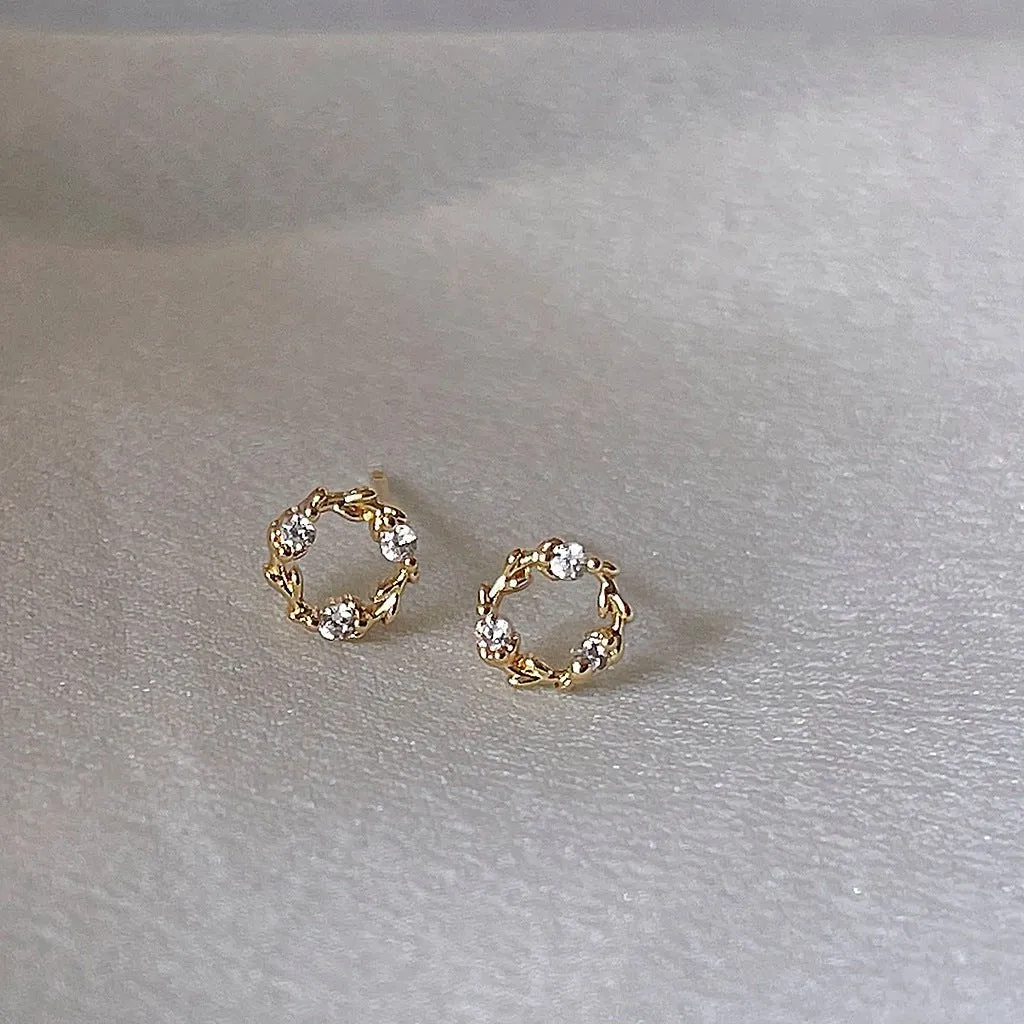 Mini Wreath Stud Earrings
