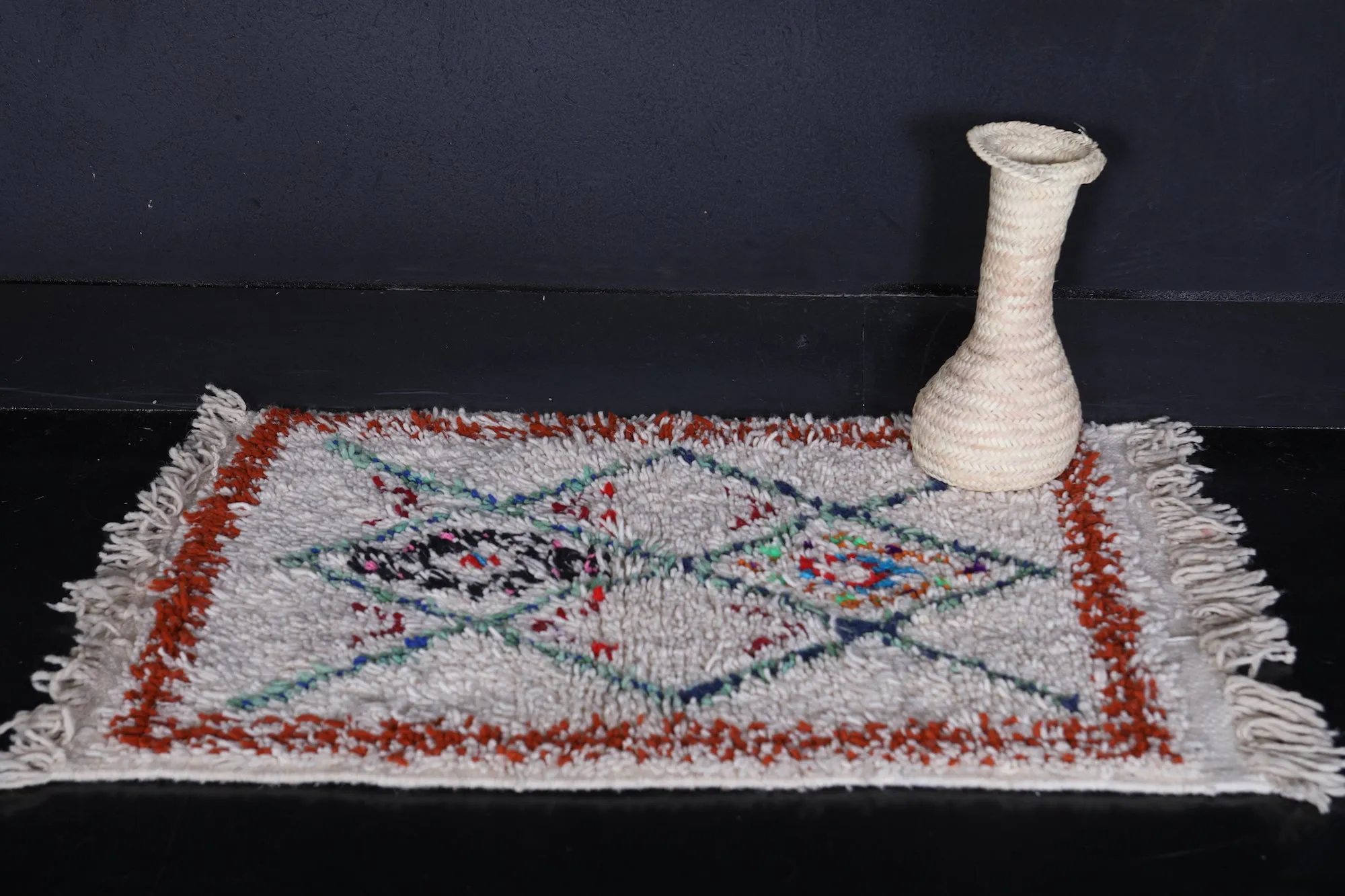 Moroccan Berber Rug - Handwoven 2.4 X 3.3 Feet | Geometric Design