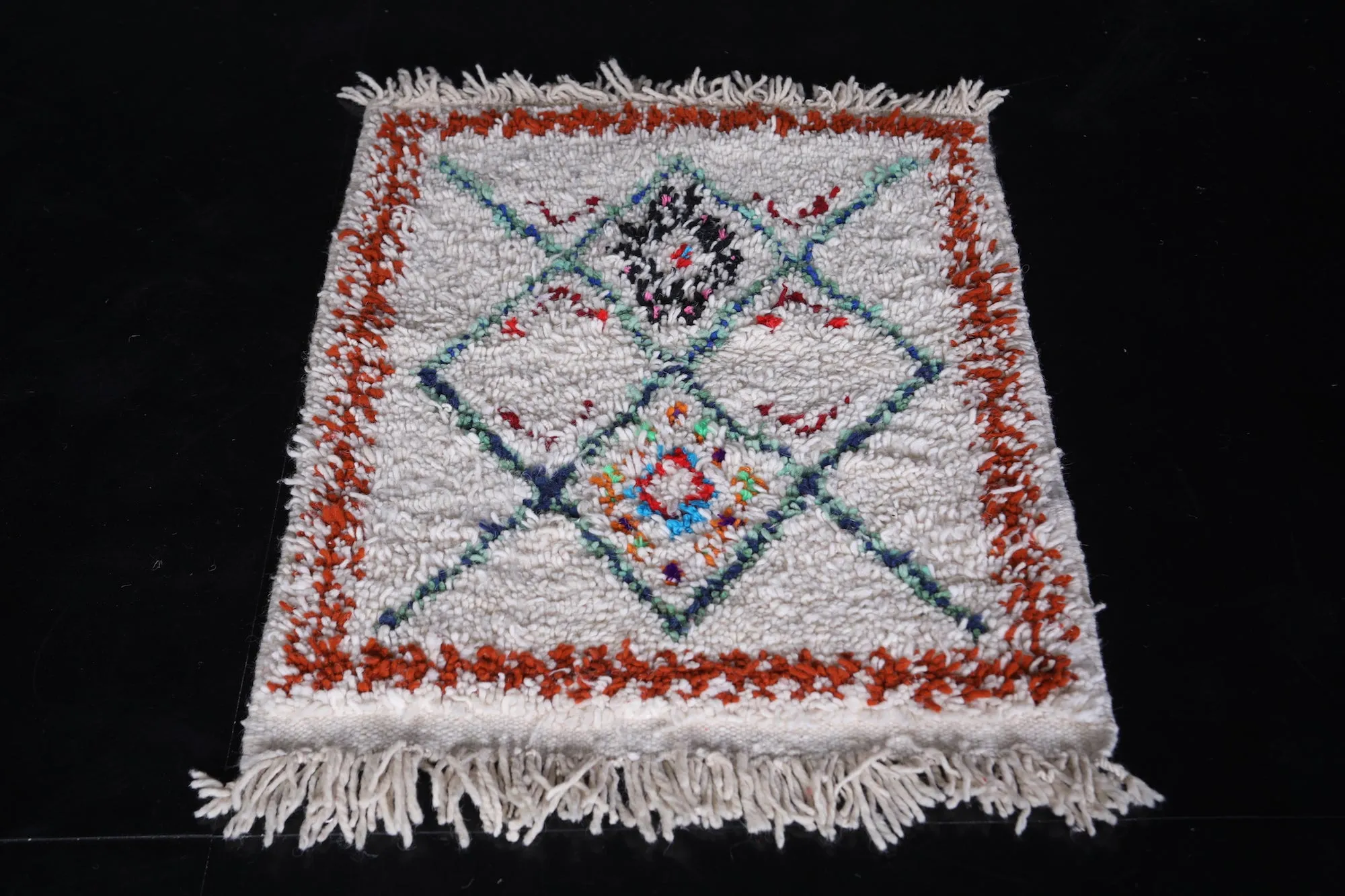 Moroccan Berber Rug - Handwoven 2.4 X 3.3 Feet | Geometric Design