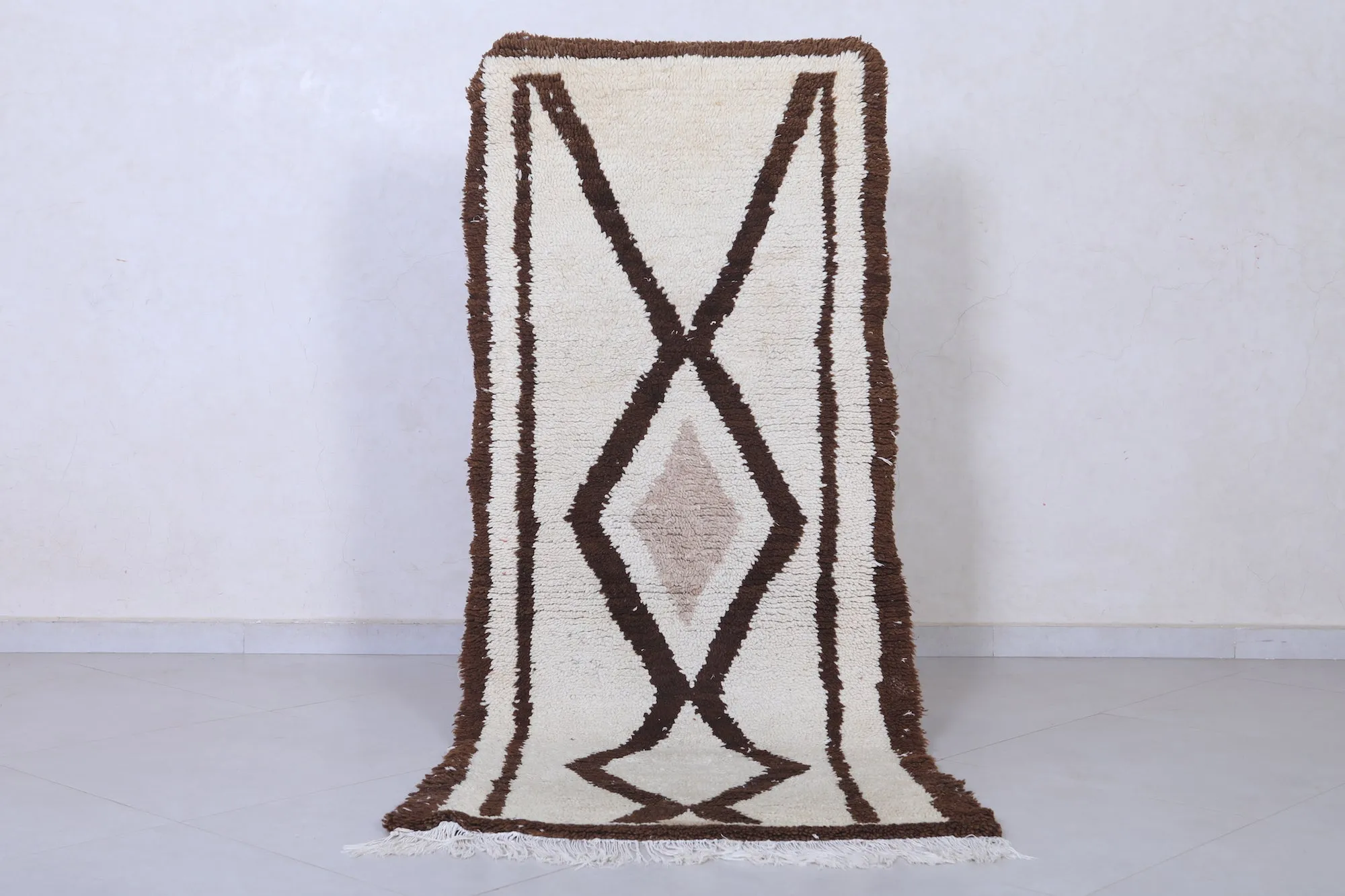 Moroccan Rug - Bold Diamond Pattern 2.6ft x 6.4ft | Handwoven