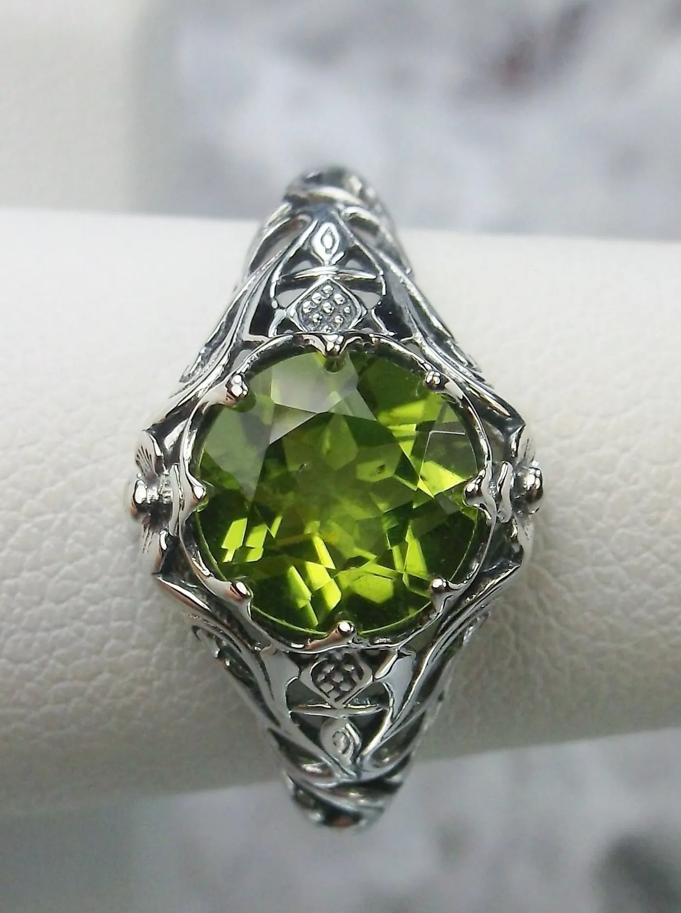 Natural Peridot Ring with Vintage Daisy Filigree Victorian Sterling Jewelry #D66