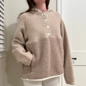 Outdoor Voices MegaFleece Pullover in Oatmeal/Amber colorway Size Small