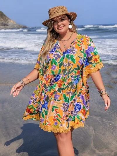 Plus Size Lace Detail Printed Dress