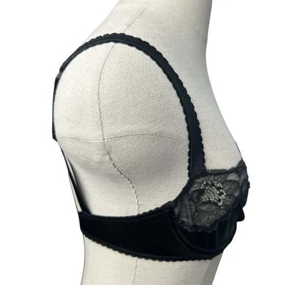 Skims Kim Kardashian Stretch Satin Lace Unlined Balconette Bra in Black Onyx 32C