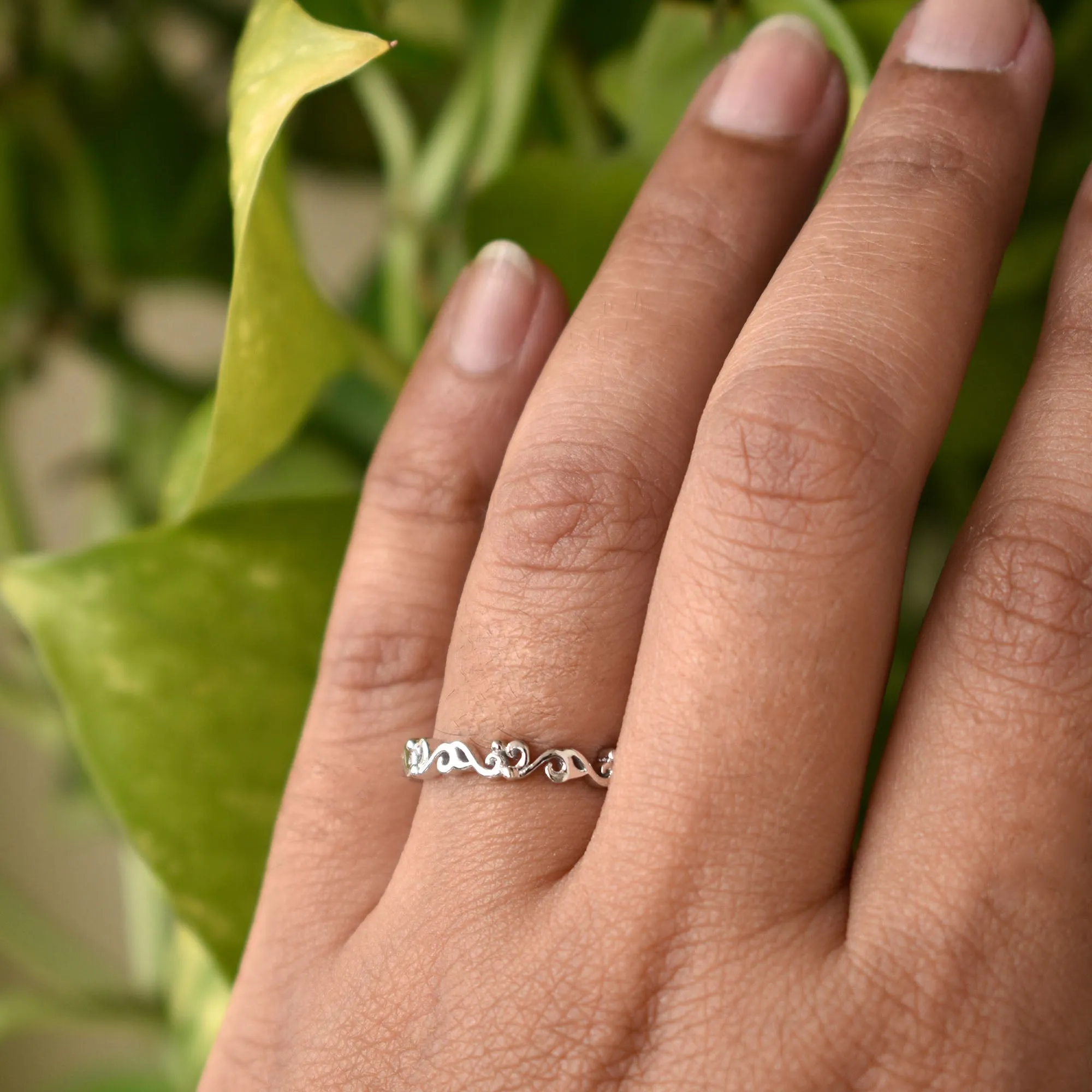 Solid Gold Ivy Vine Floral Dainty Wedding Ring