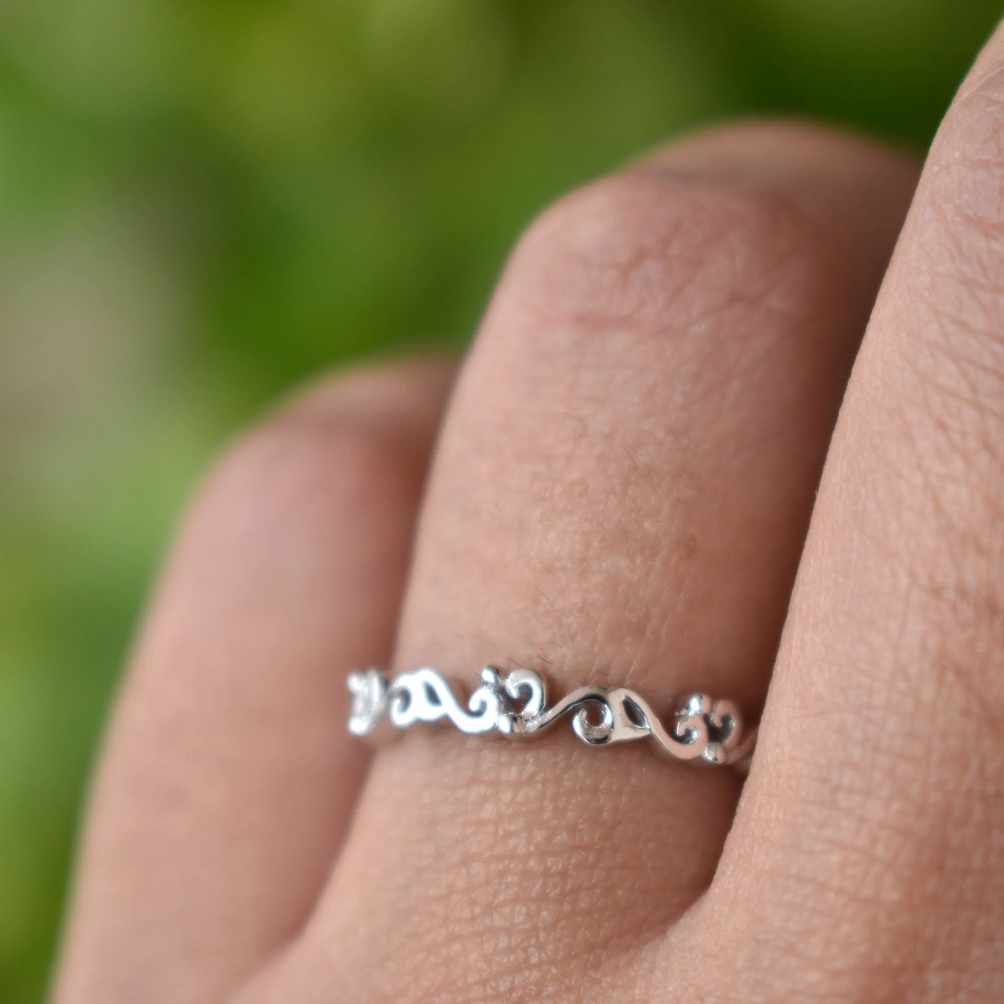 Solid Gold Ivy Vine Floral Dainty Wedding Ring