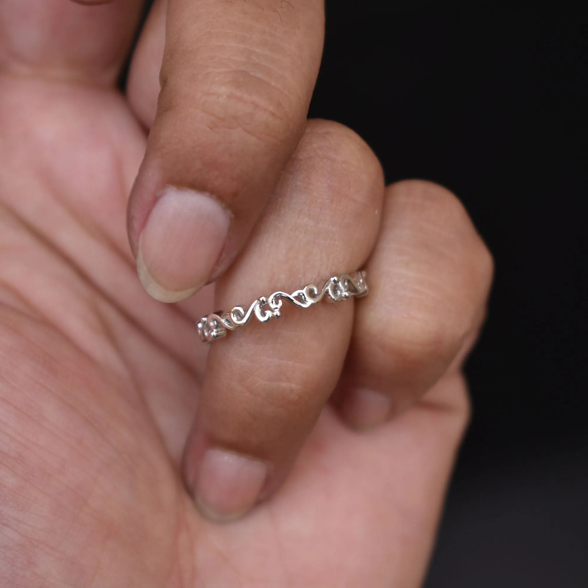 Solid Gold Ivy Vine Floral Dainty Wedding Ring