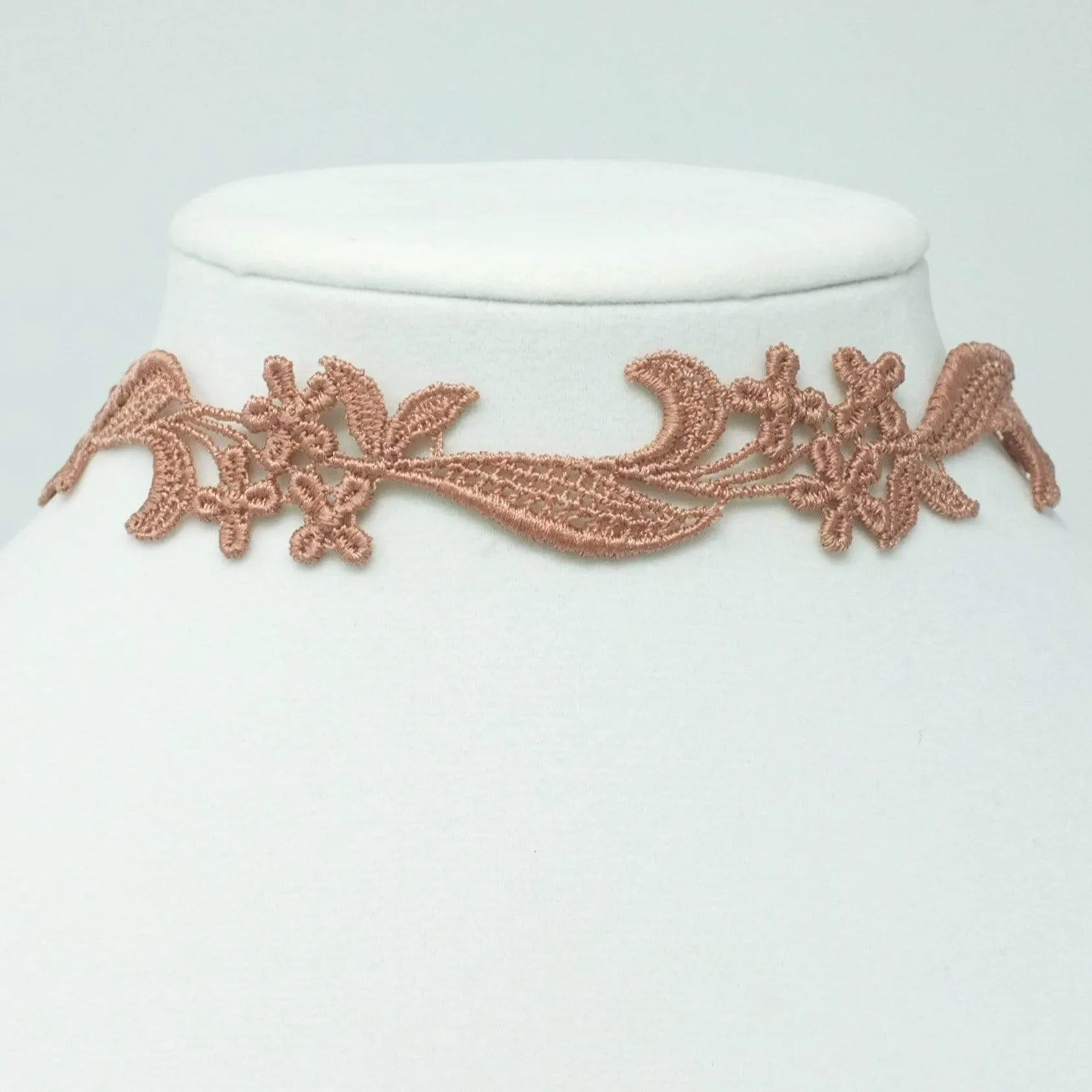 Sophia Beige Lace Floral Choker