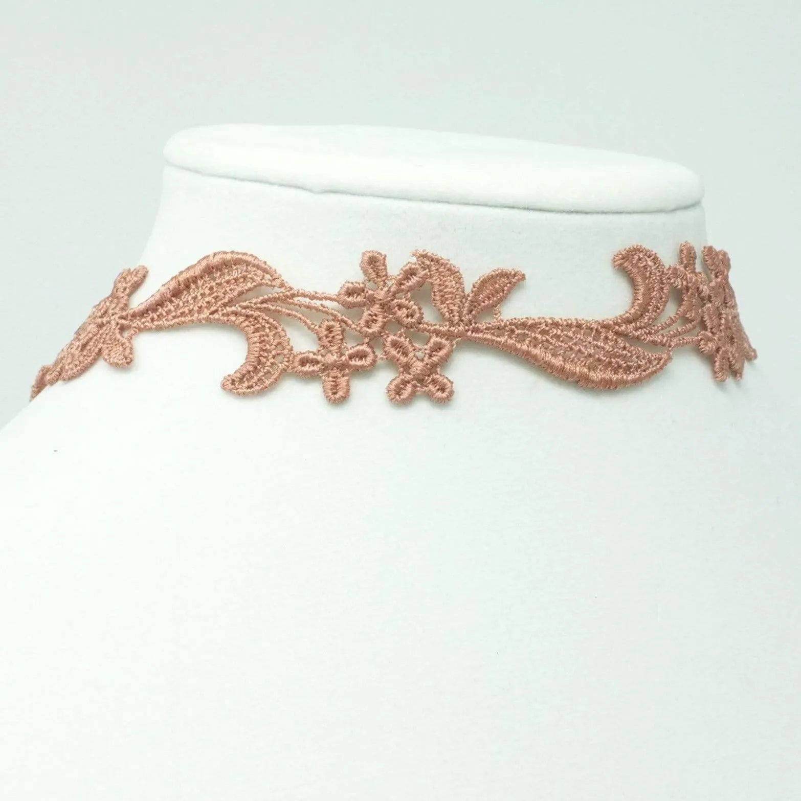 Sophia Beige Lace Floral Choker
