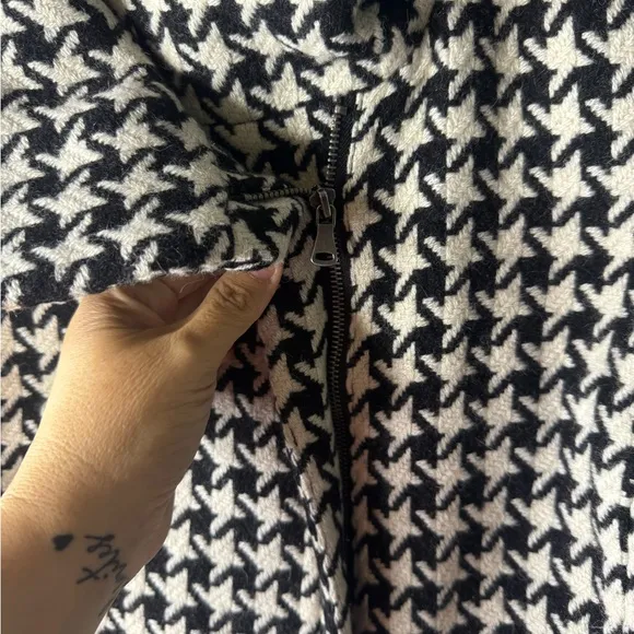 Talbots plus size  Black white houndstooth classic cozy wool zip up coat size 16