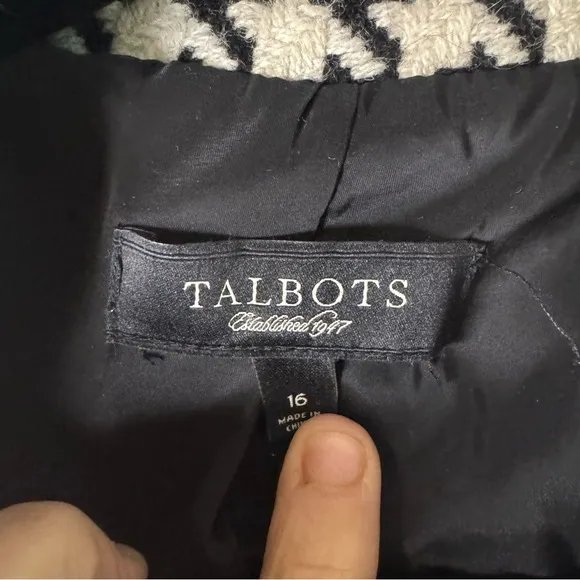 Talbots plus size  Black white houndstooth classic cozy wool zip up coat size 16