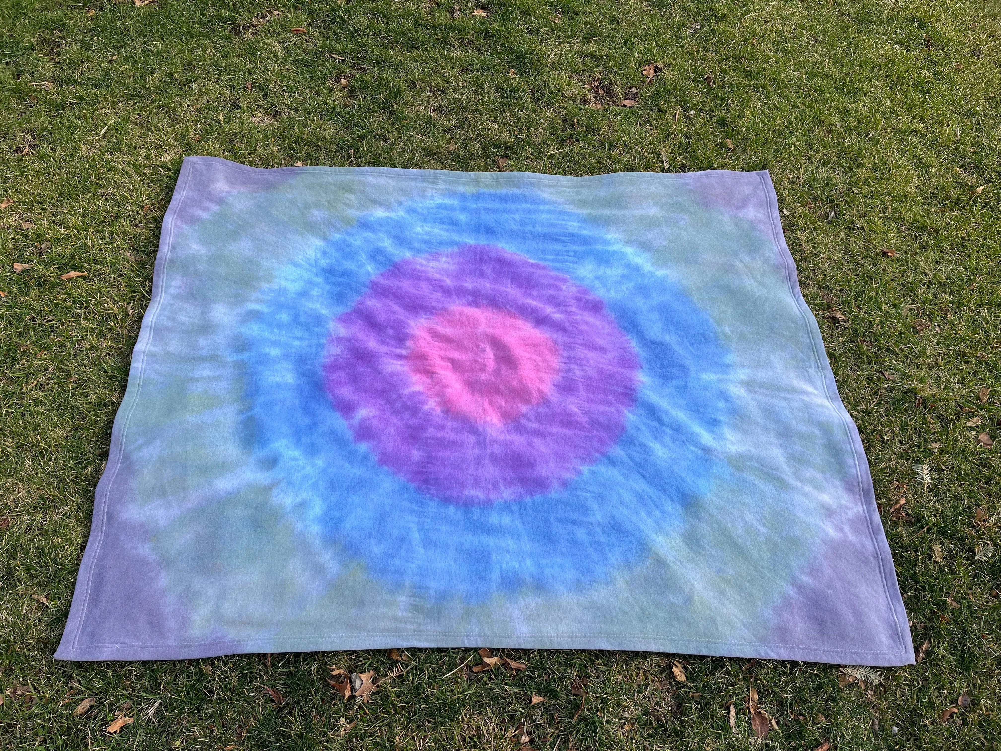 Tie-Dye Fleece Blanket
