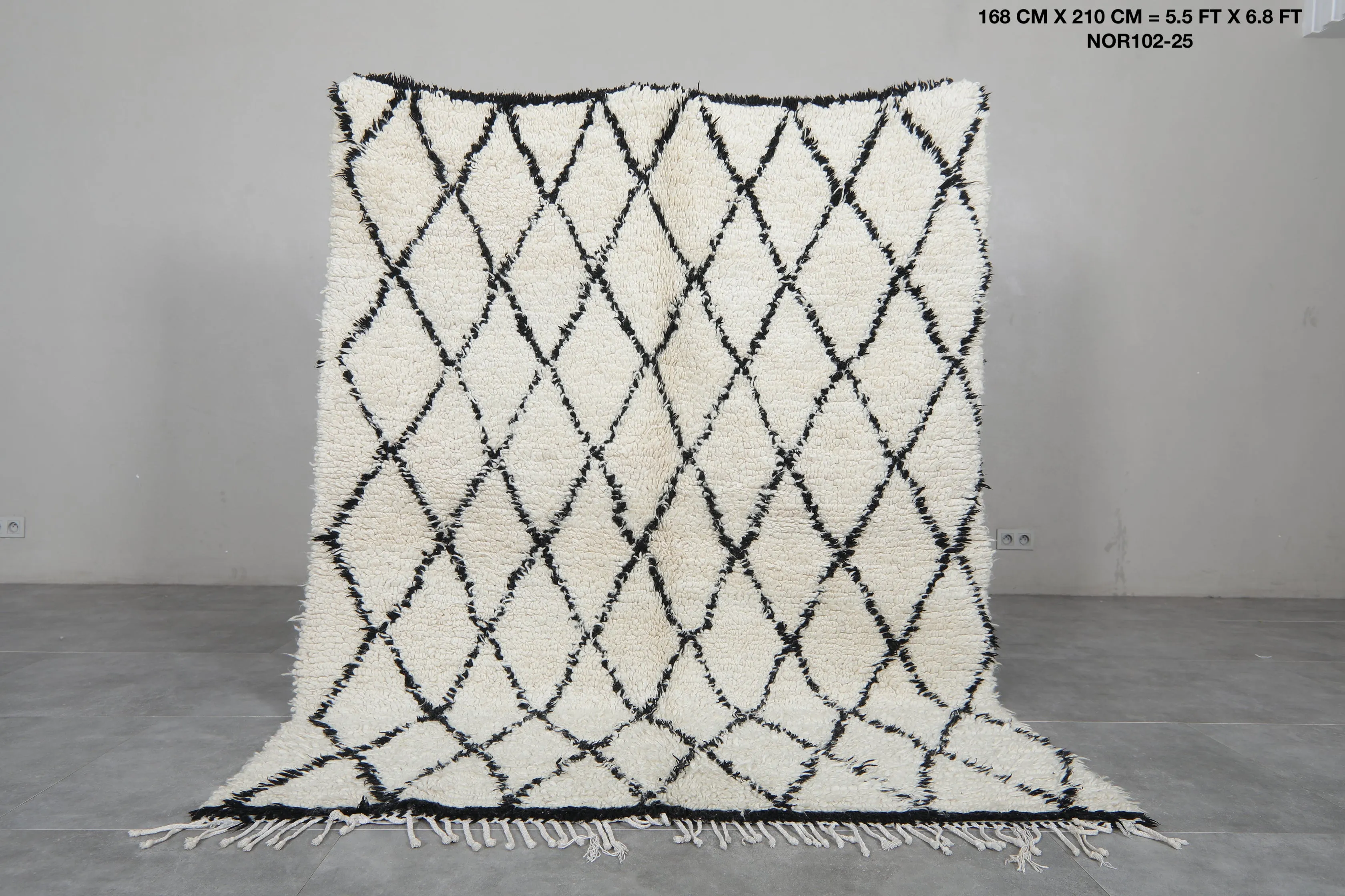 Trellis Beni Ourain Rug 5.5 x 6.8 Feet - Authentic Moroccan Wool Rug