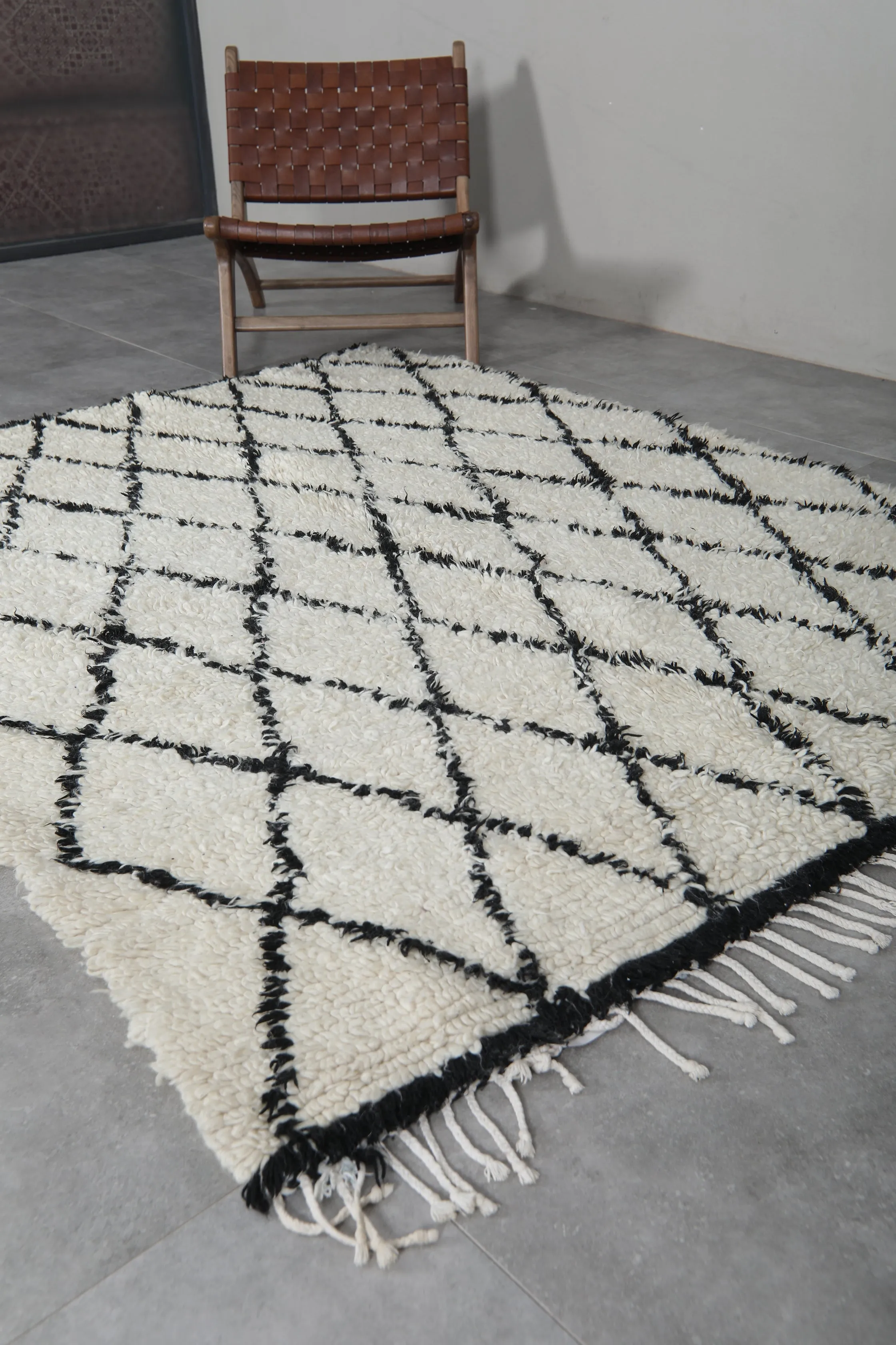 Trellis Beni Ourain Rug 5.5 x 6.8 Feet - Authentic Moroccan Wool Rug