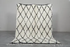 Trellis Beni Ourain Rug 5.5 x 6.8 Feet - Authentic Moroccan Wool Rug